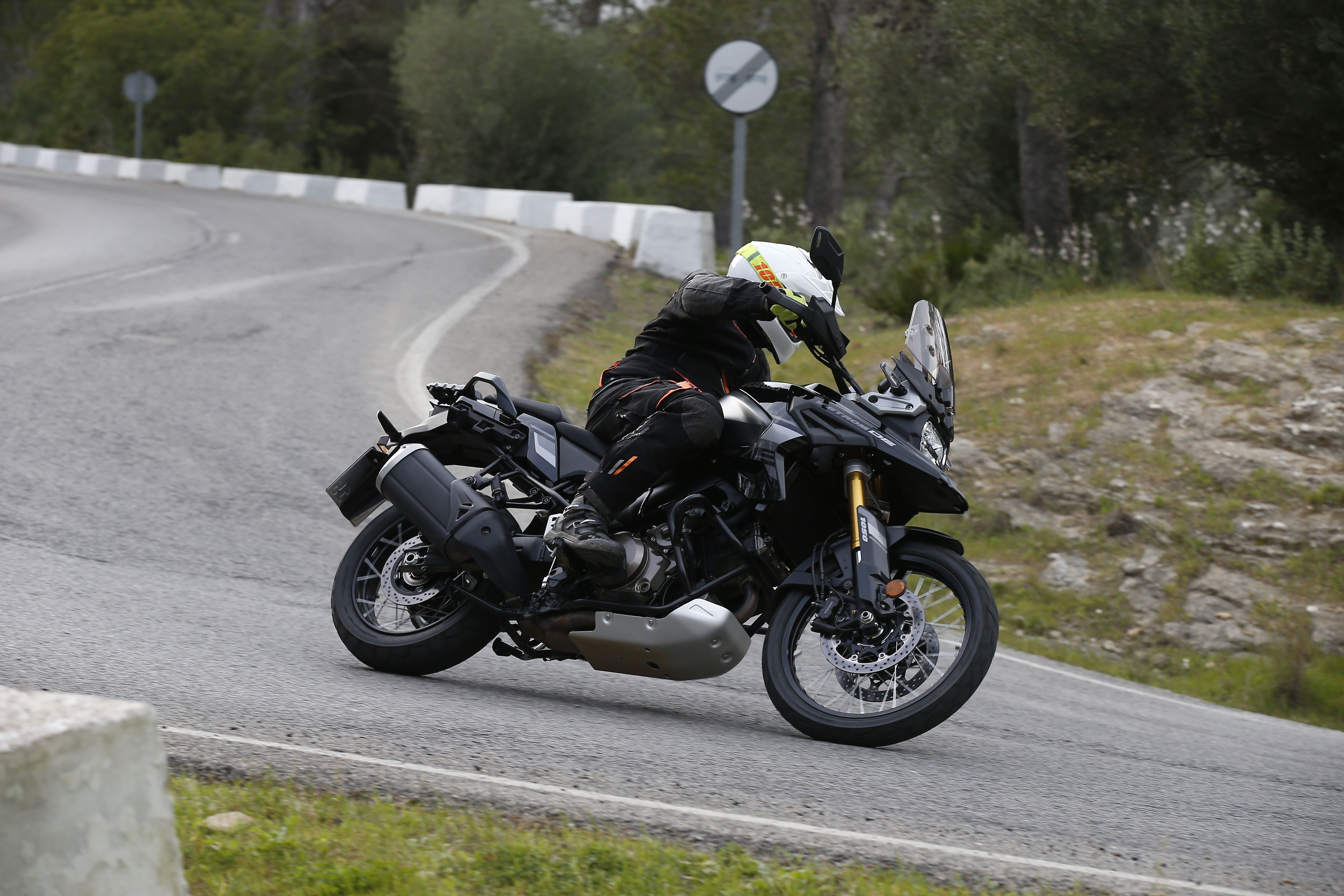 Fotos SUZUKI V-STROM 1050 TECH / DE 