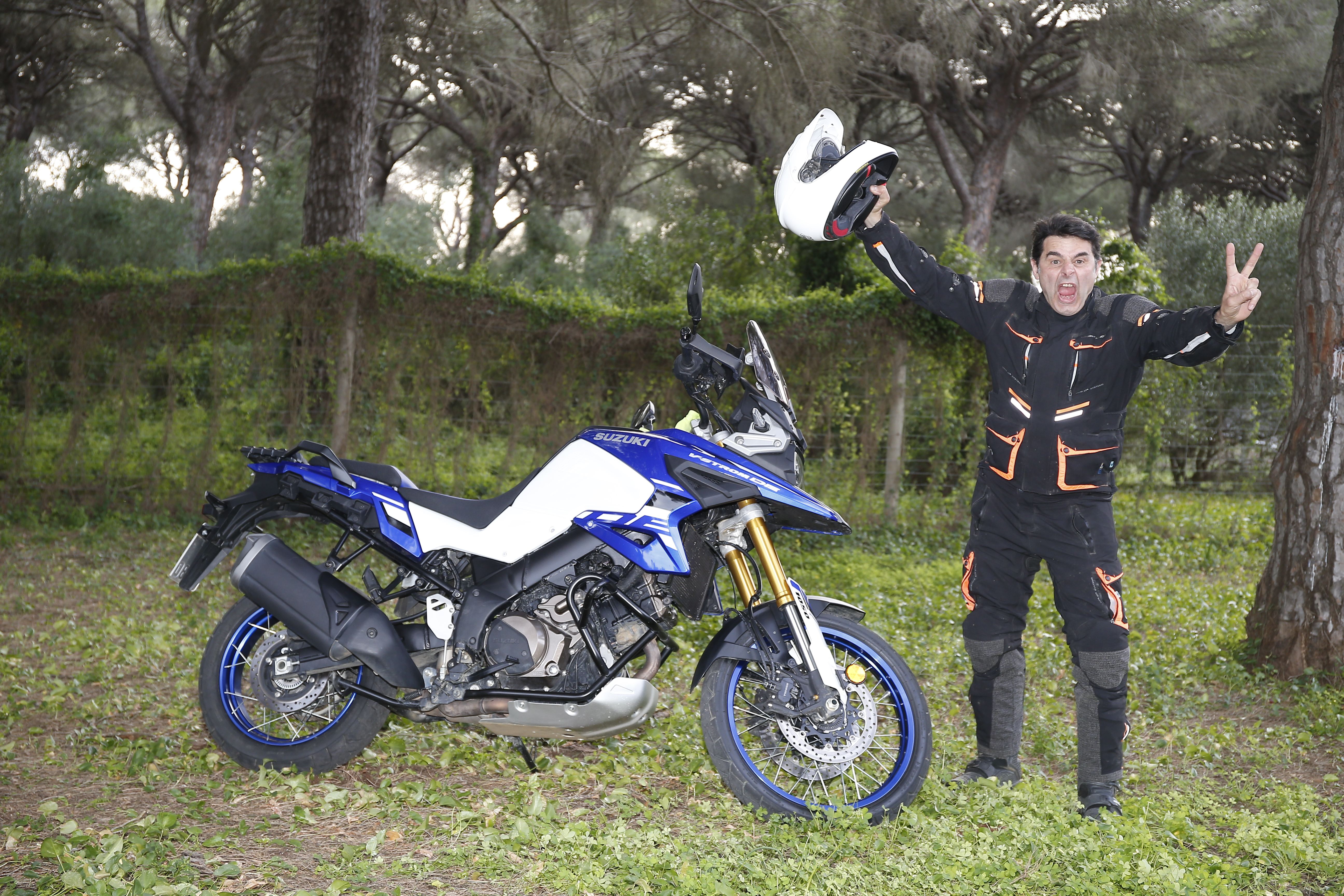 Fotos SUZUKI V-STROM 1050 TECH / DE 