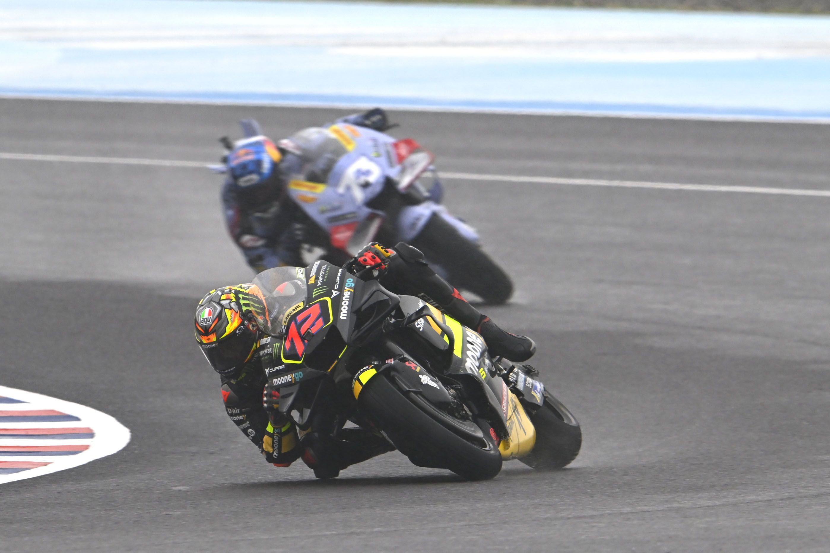 Bezzecchi y Márquez se destacan en la Scratch MotoGP MOTOCICLISMO.