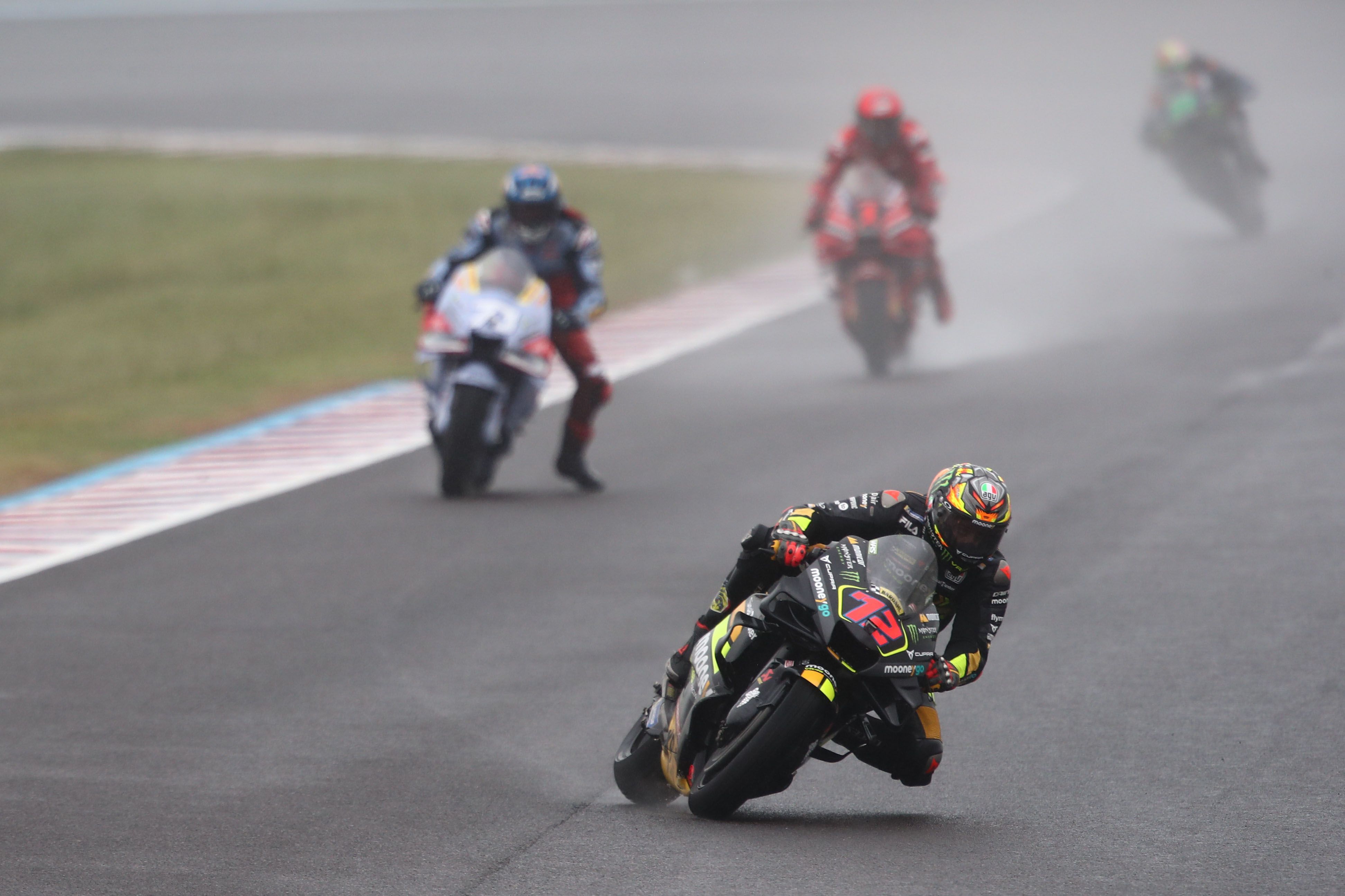 Marco Bezzecchi se escapa de Álex Márquez y Pecco Bagnaia, MotoGP Argentina 2023