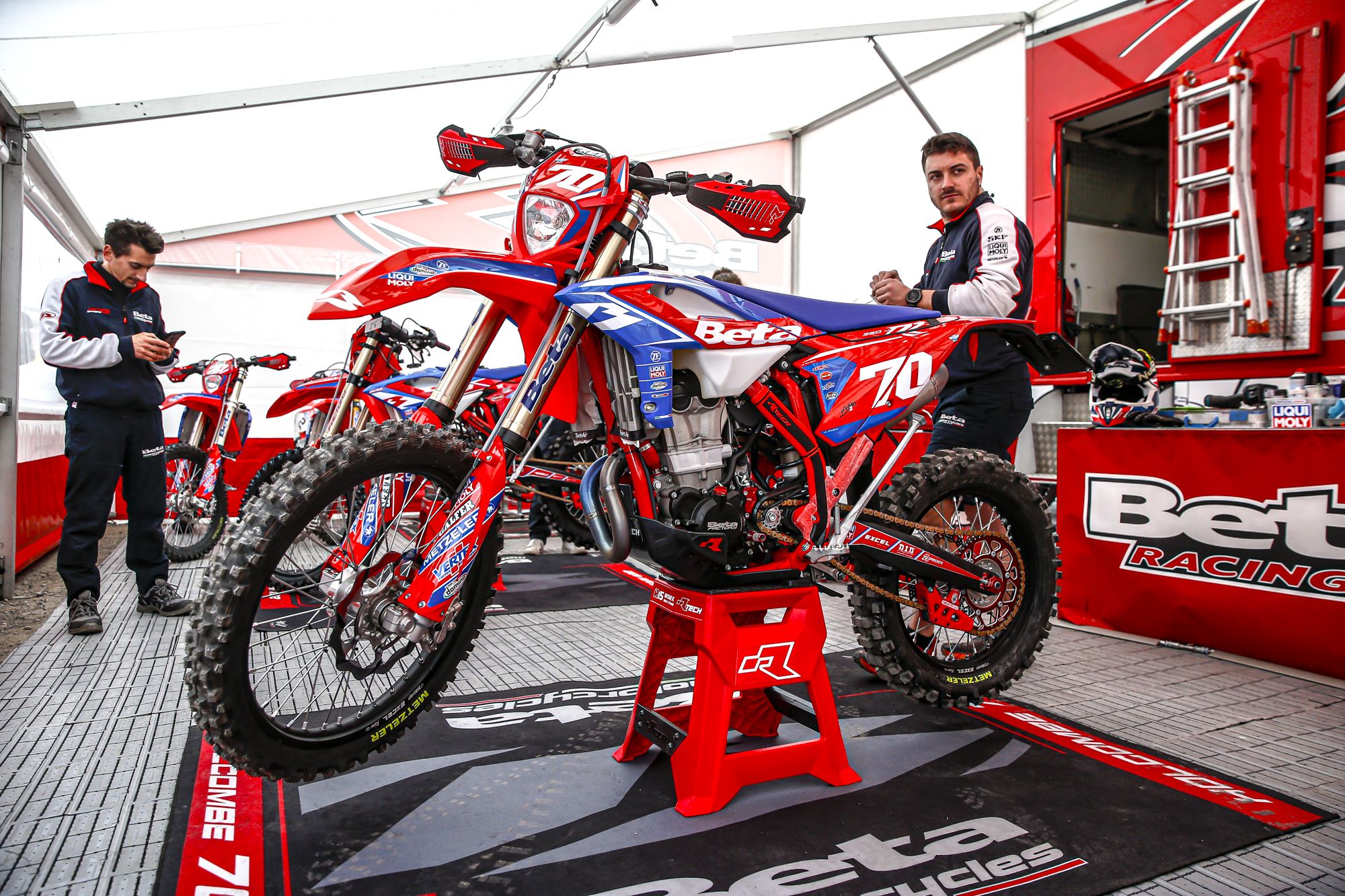 Steve Holcombe08