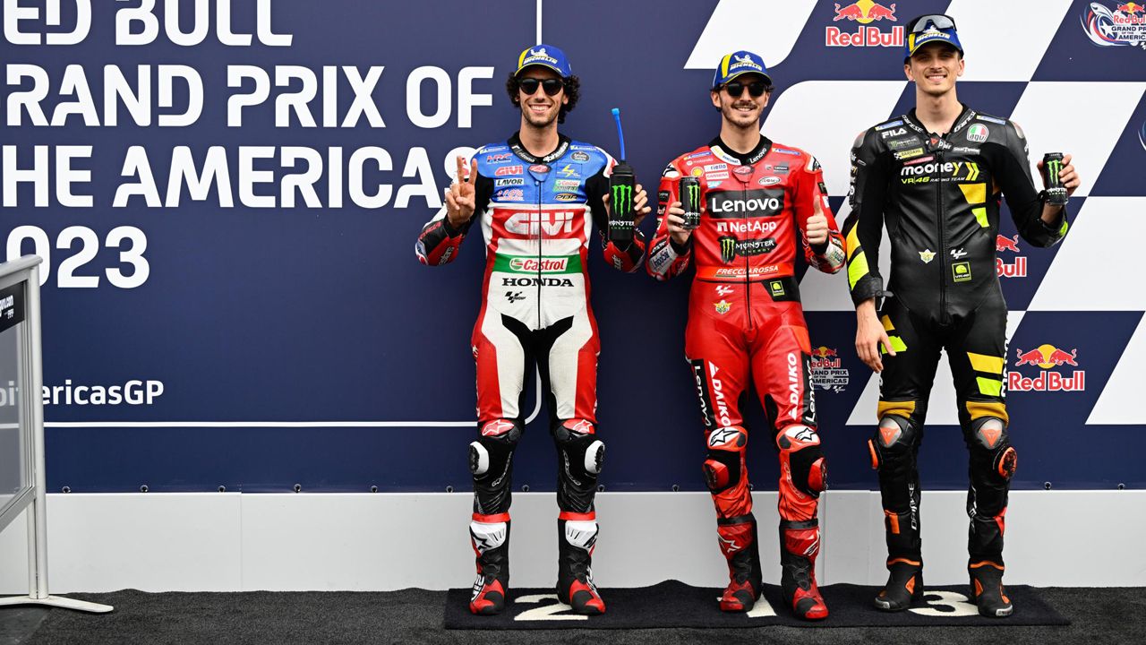 Pecco Bagnaia, Álex Rins y Luca Marini saldrán desde la primera fila de la parrilla de Austin.