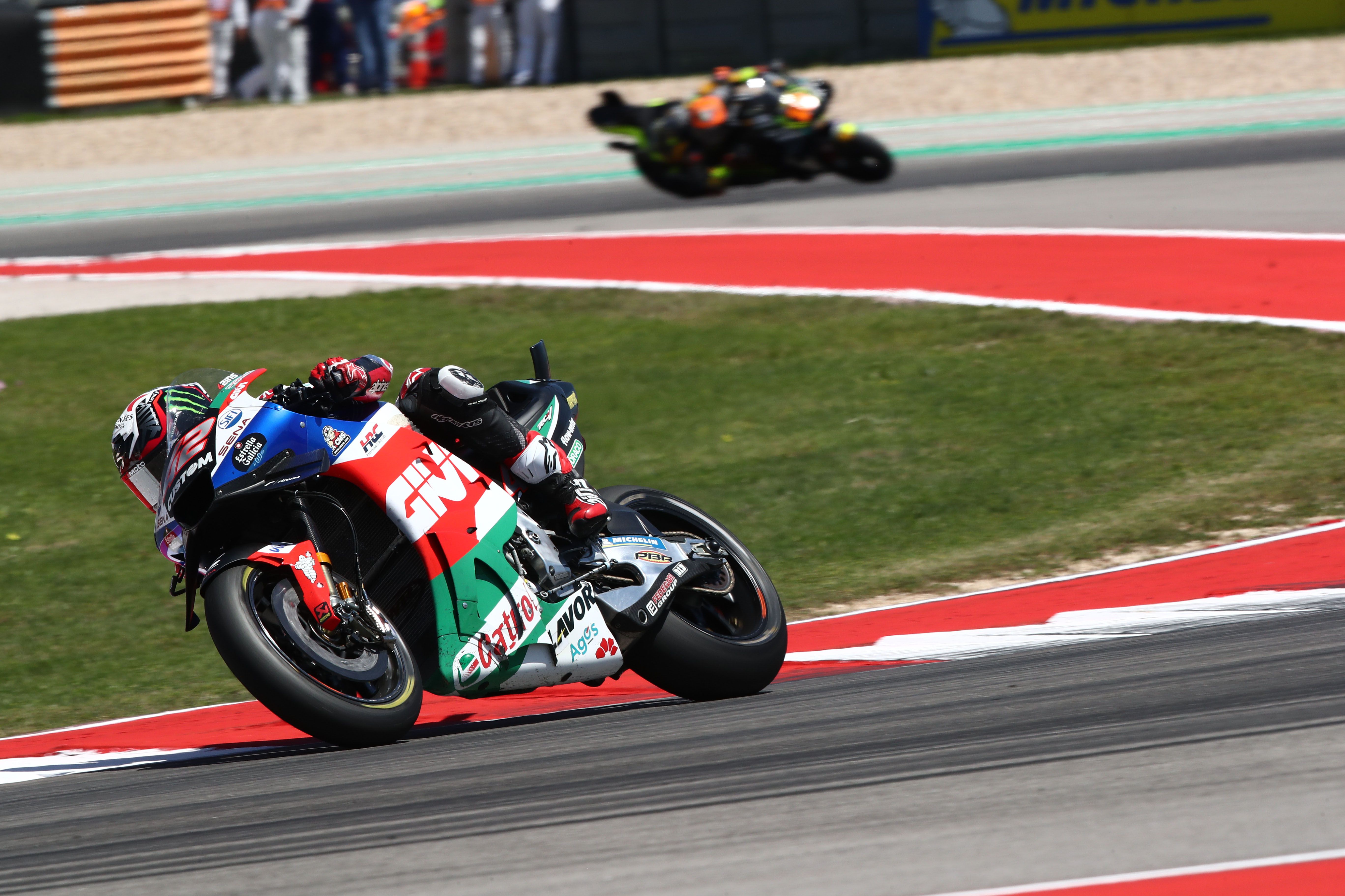 Álex Rins contiene a Luca Marini en la distancia, MotoGP Américas 2023