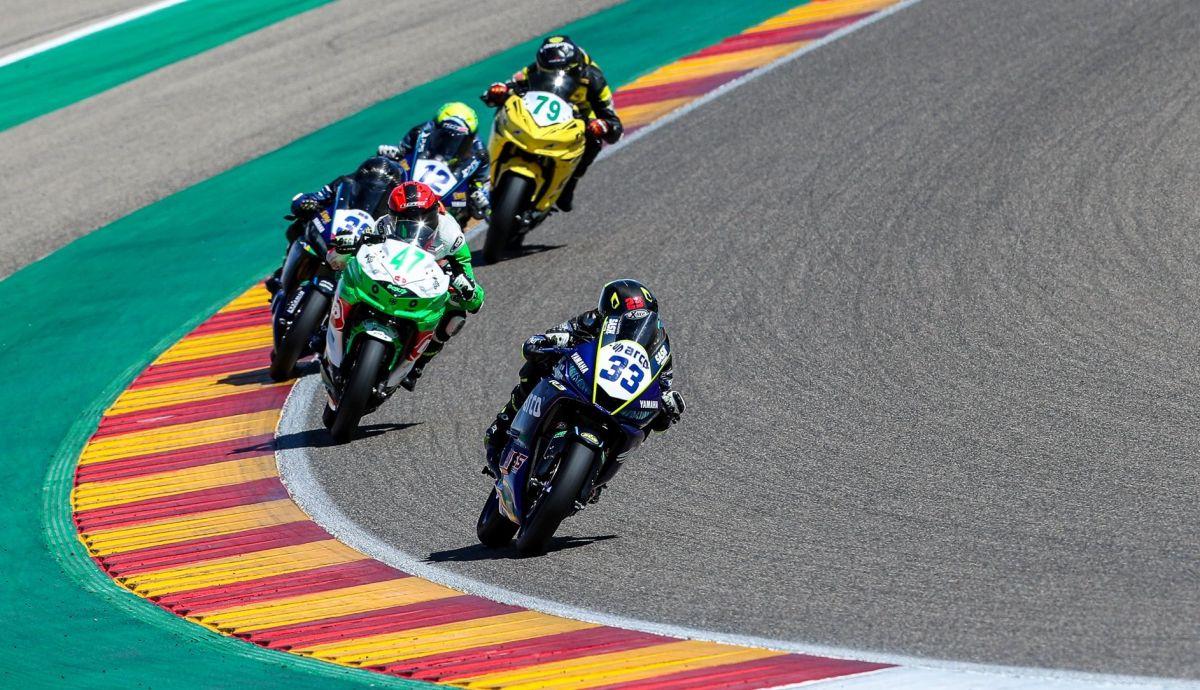 Gonzalo Sánchez seguido por Antonio Torres, Enzo Valentin, Humberto Maier y Tomás Alonso en Supersport 300 Gonzalo Sánchez seguido por Antonio Torres, Enzo Valentin, Humberto Maier y Tomás Alonso en Supersport 300