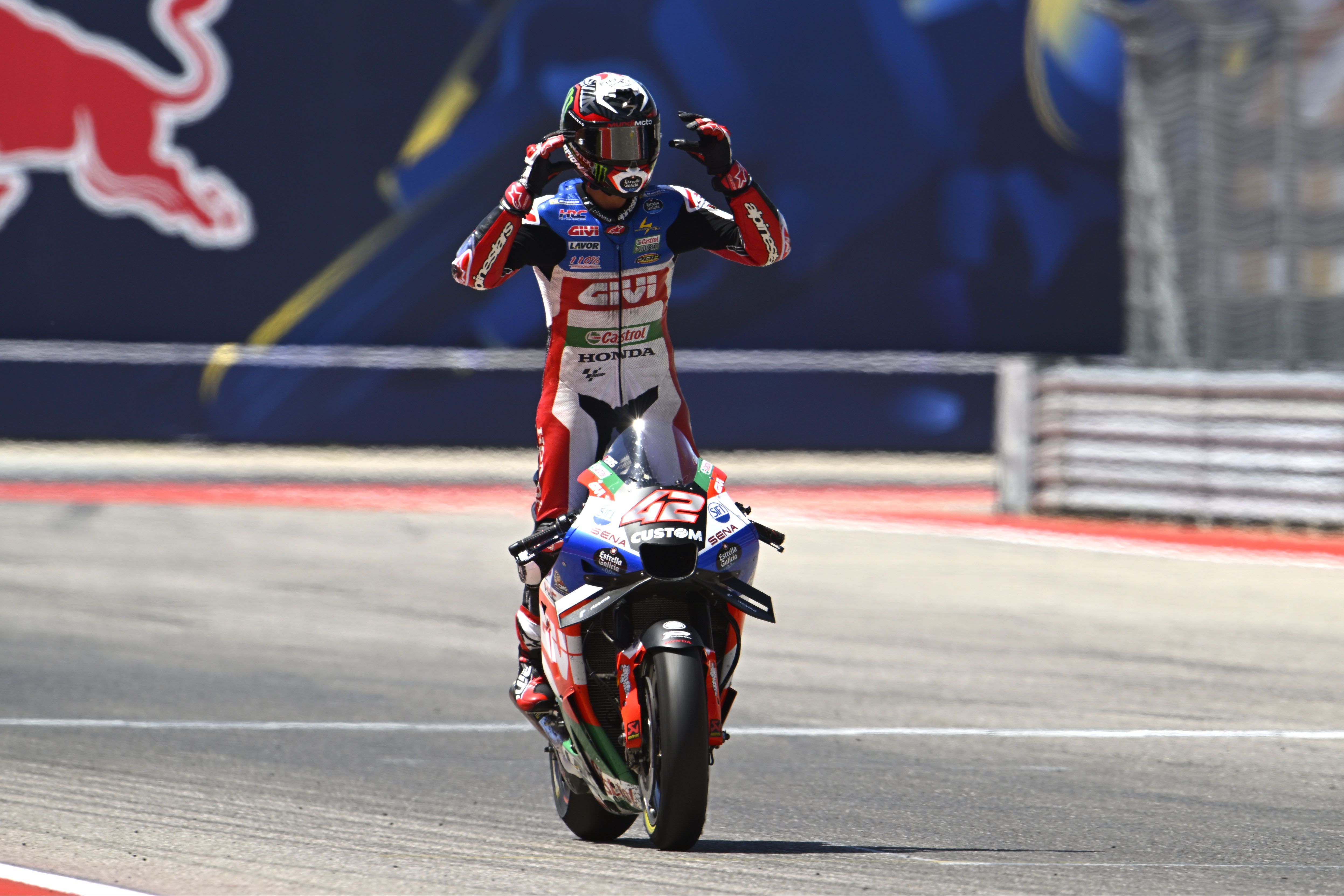 Alex Rins logró una clara victoria en COTA