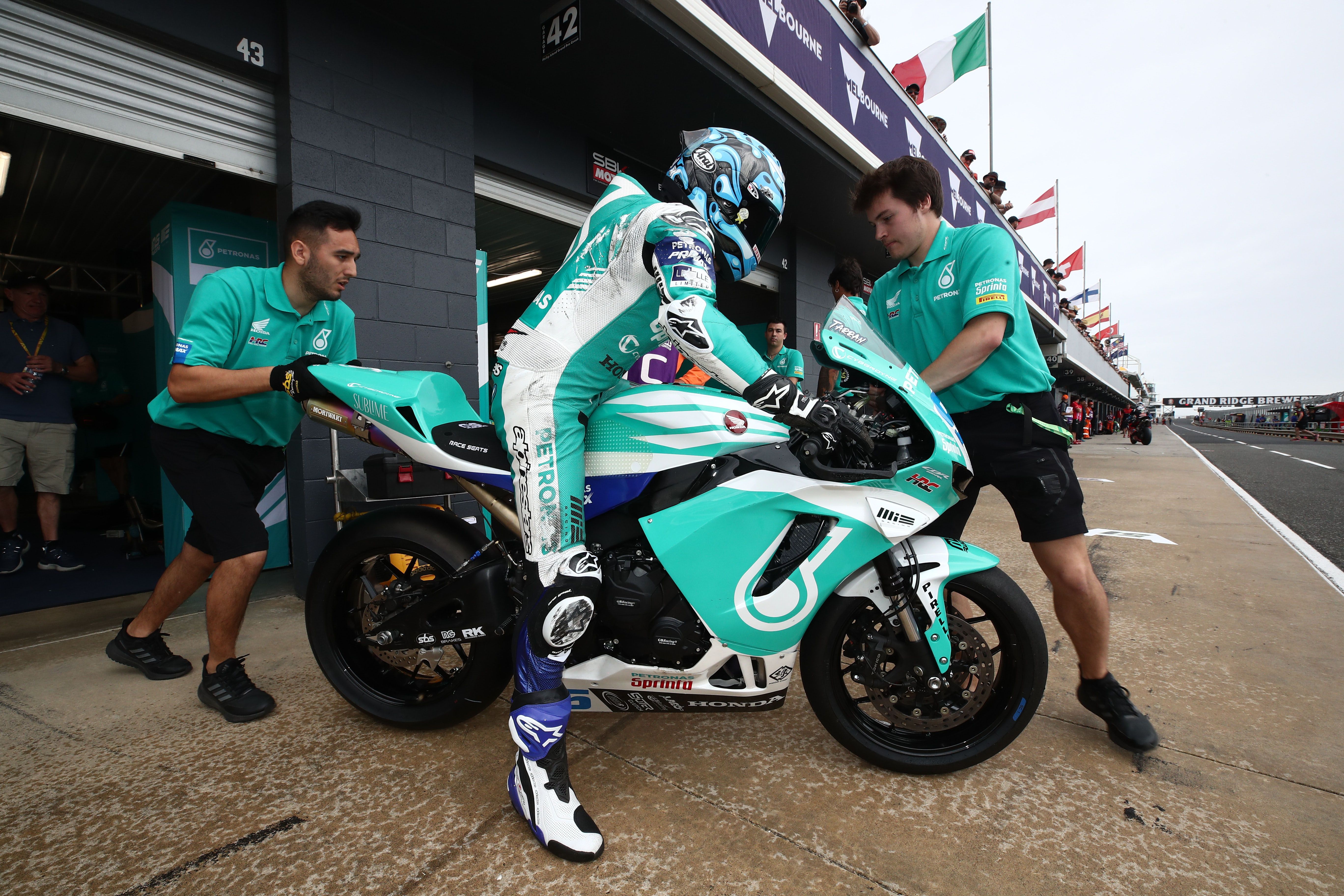 Tarran Mackenzie con la Honda CBR600RR del Mundial de Supersport,