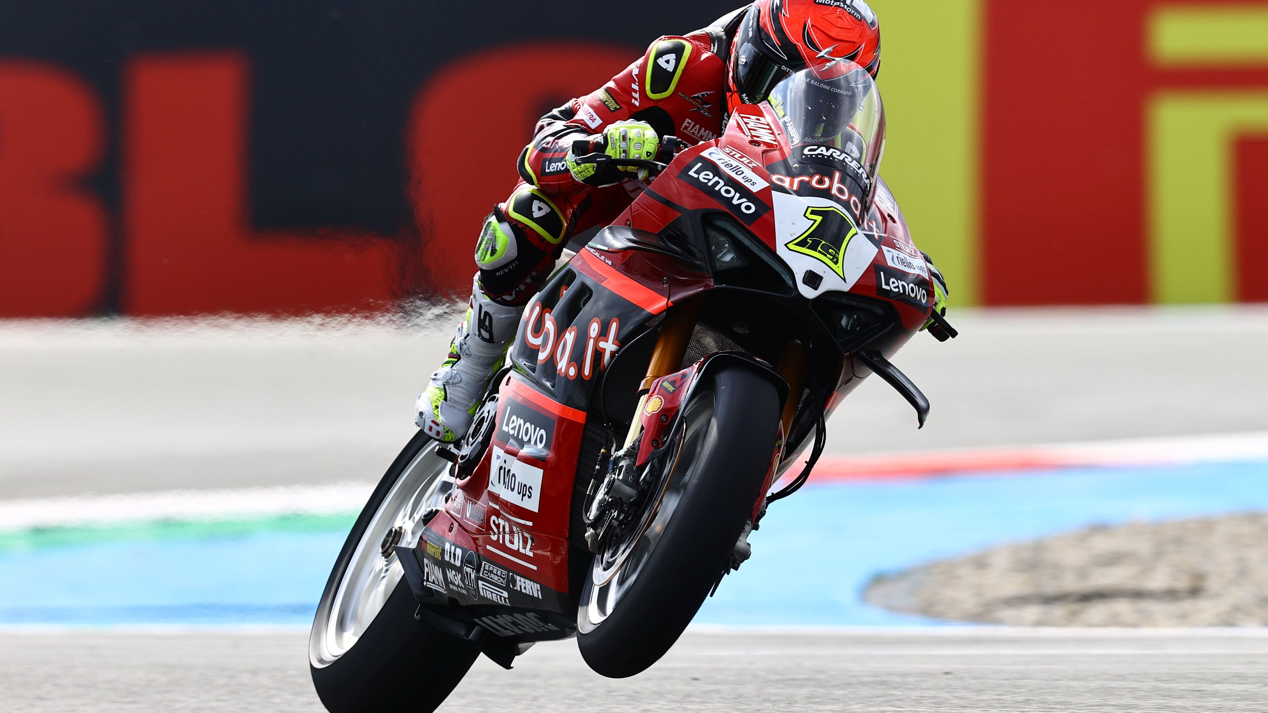 Álvaro Bautista se ha hecho con la Superpole en Assen