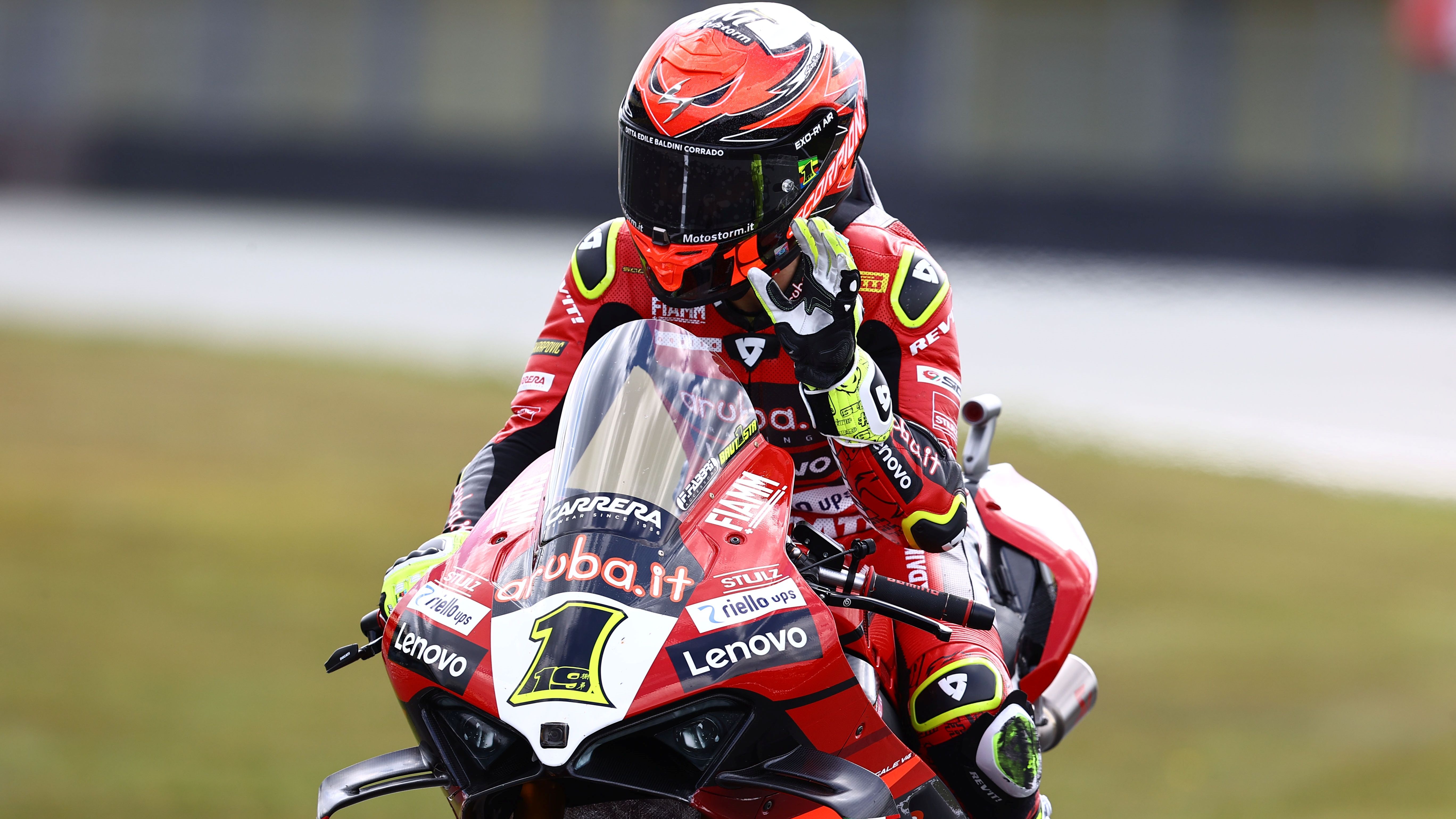 Álvaro Bautista ha logrado el triplete en Assen