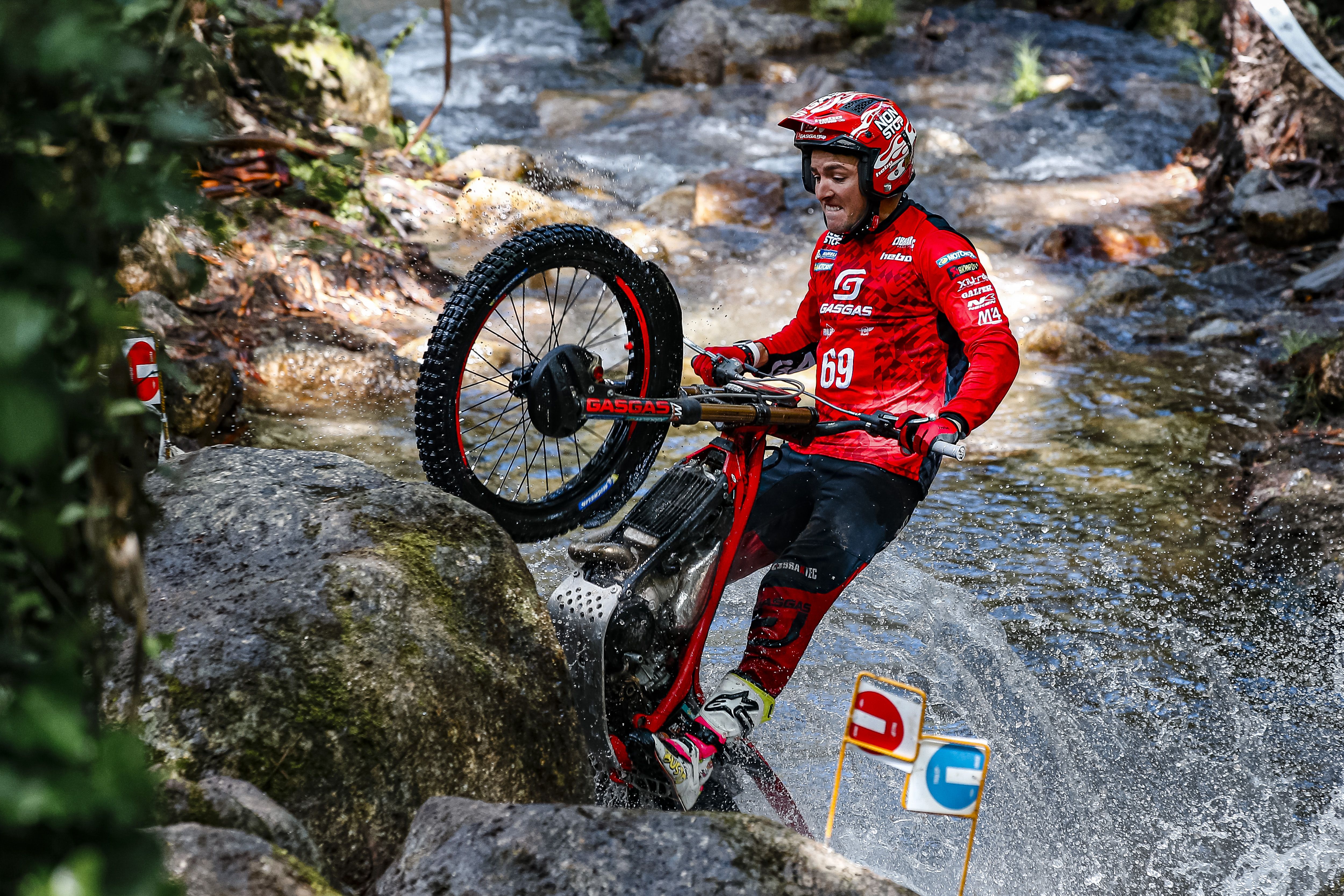 Campeonato del Mundo TrialGP. Bou y Busto se reparten las victorias en Portugal. Líderes empatados