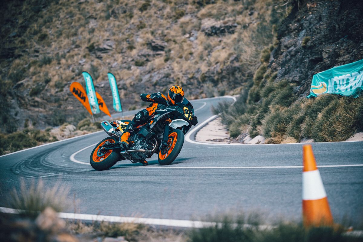 Fotos KTM 890 SMT