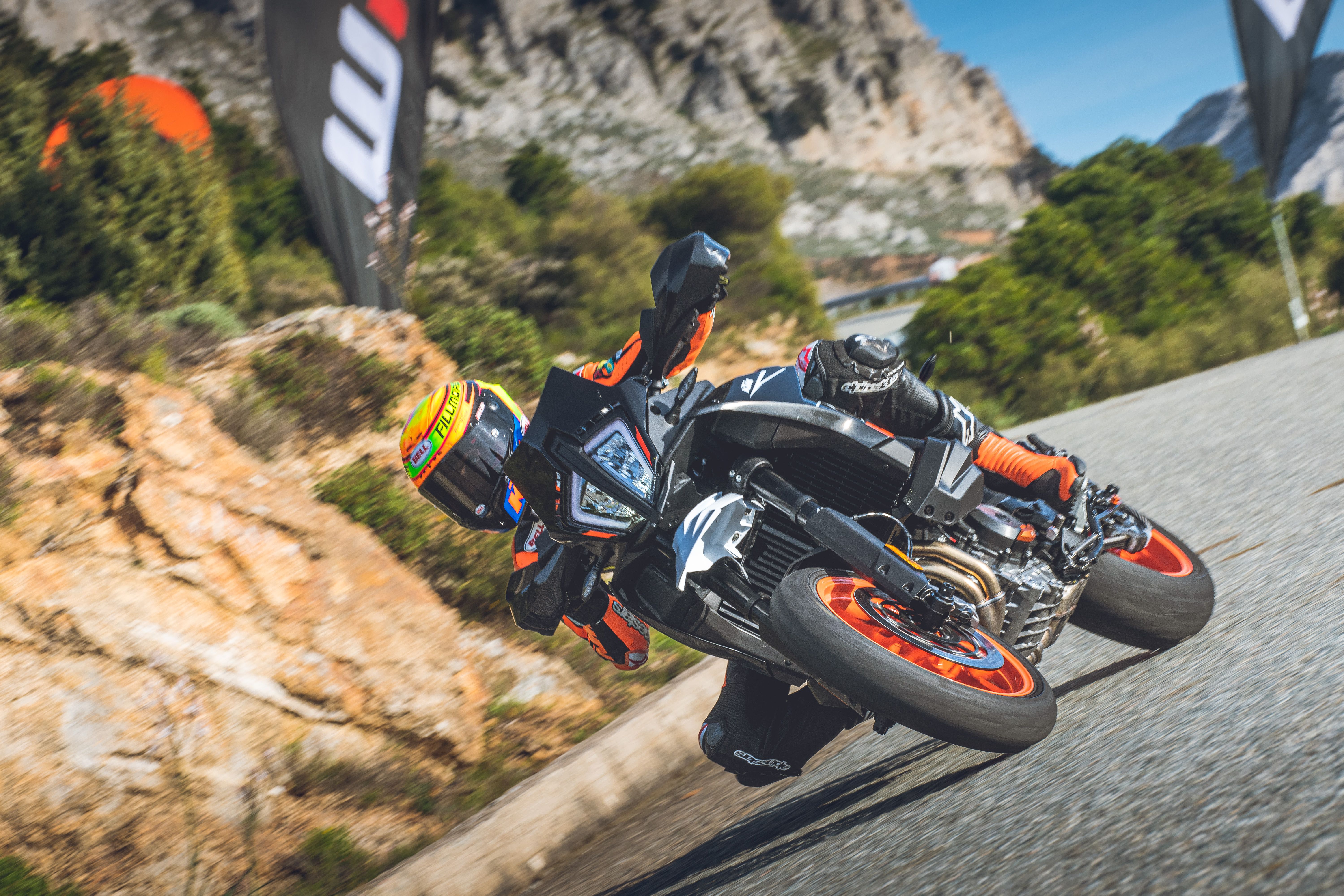 KTM 890 SMT. La nueva Sports Tourer asfáltica