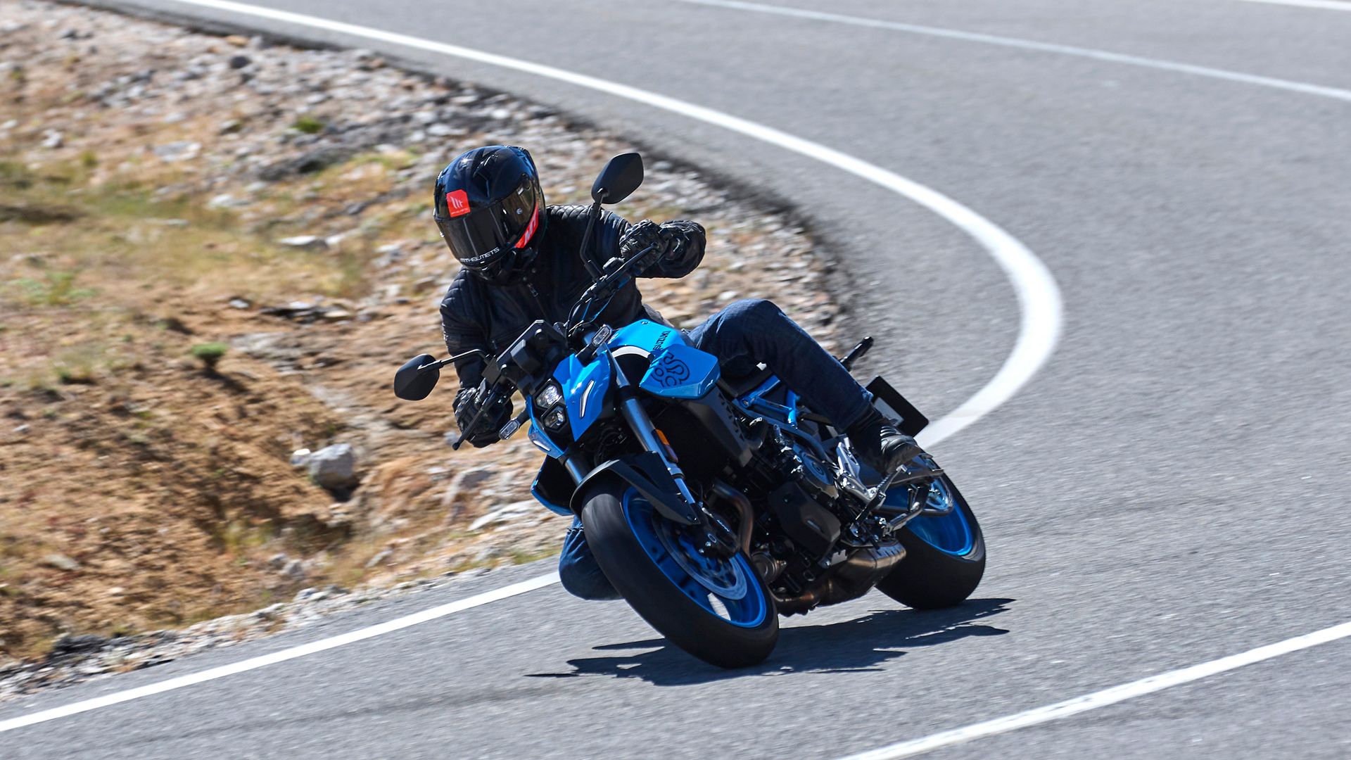Suzuki GSX 8S 2023 Accion (3)