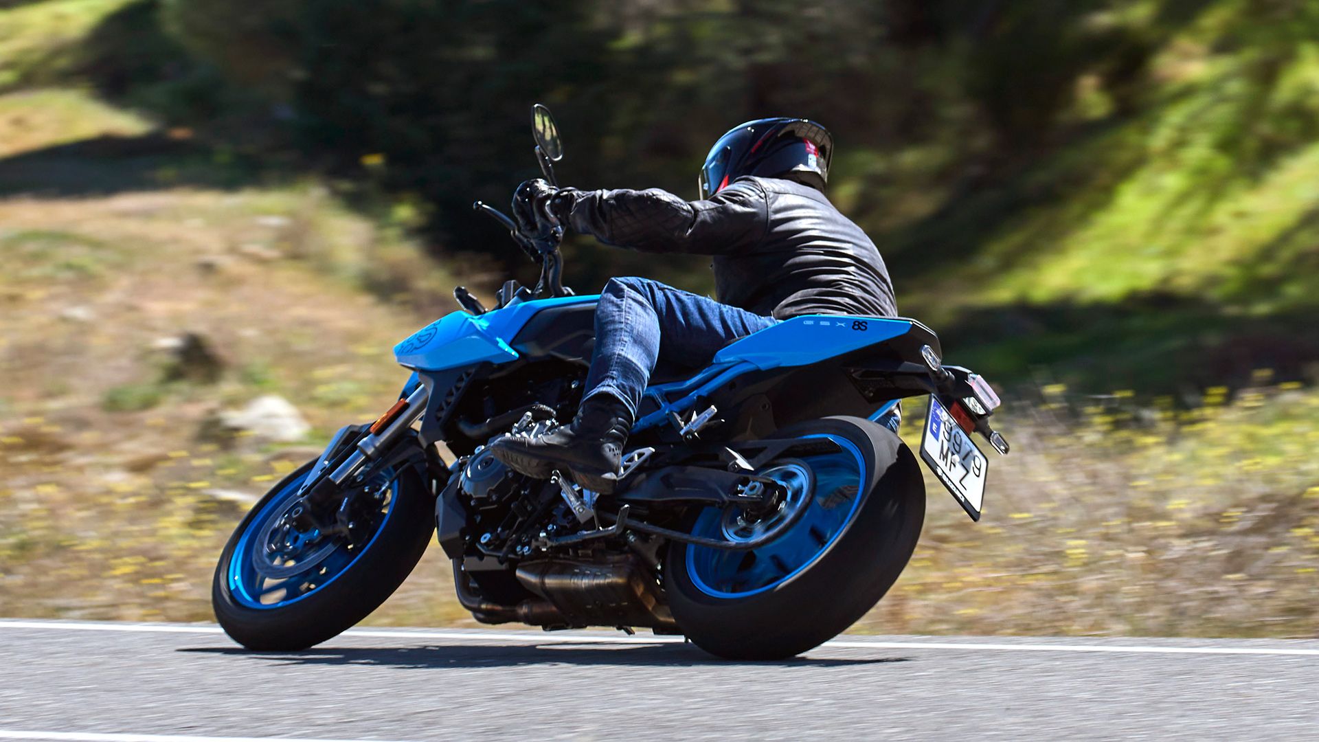 Suzuki GSX 8S 2023 Accion (5)