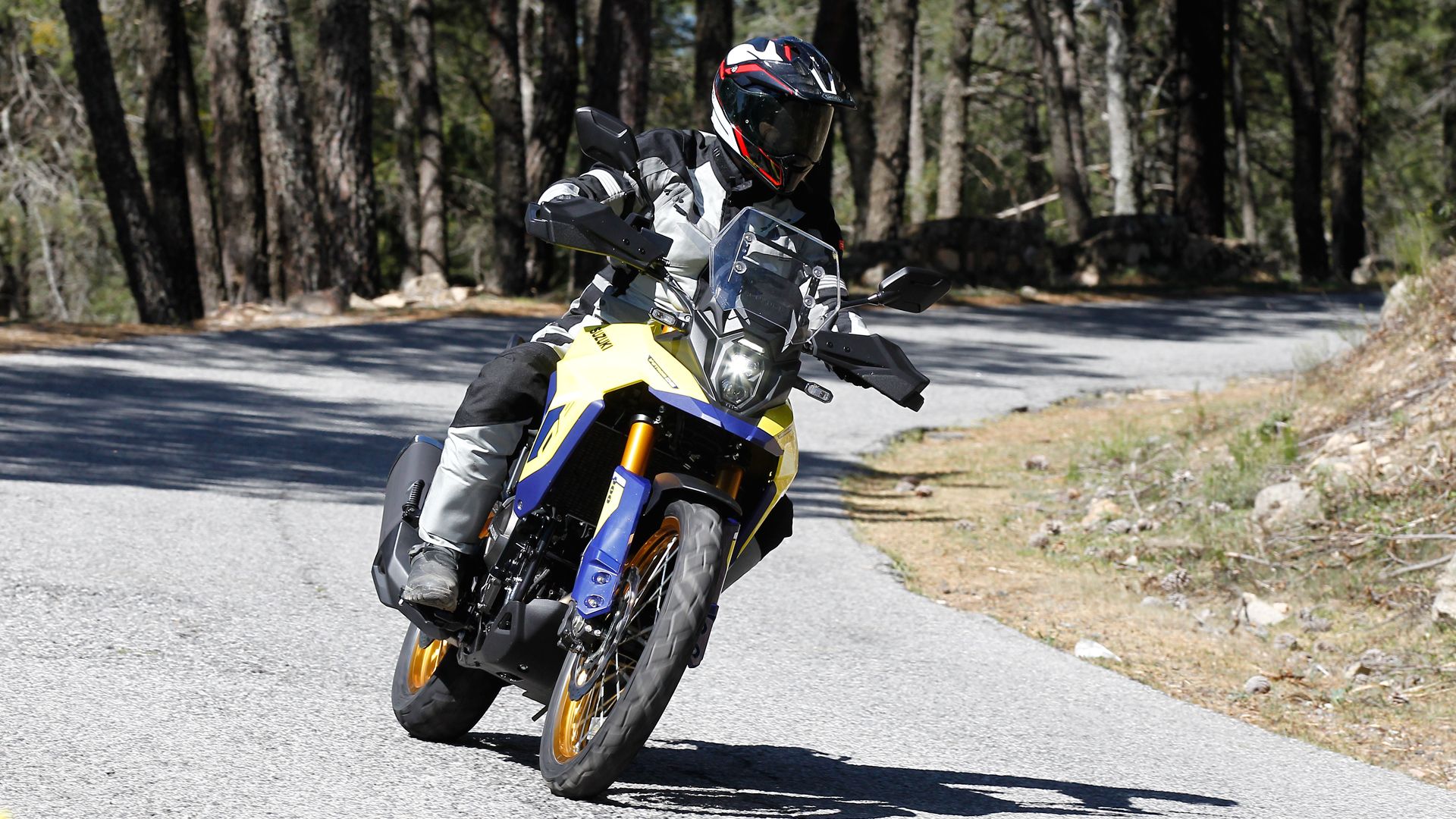Suzuki V Strom 800 DE 2023 Accion (2)