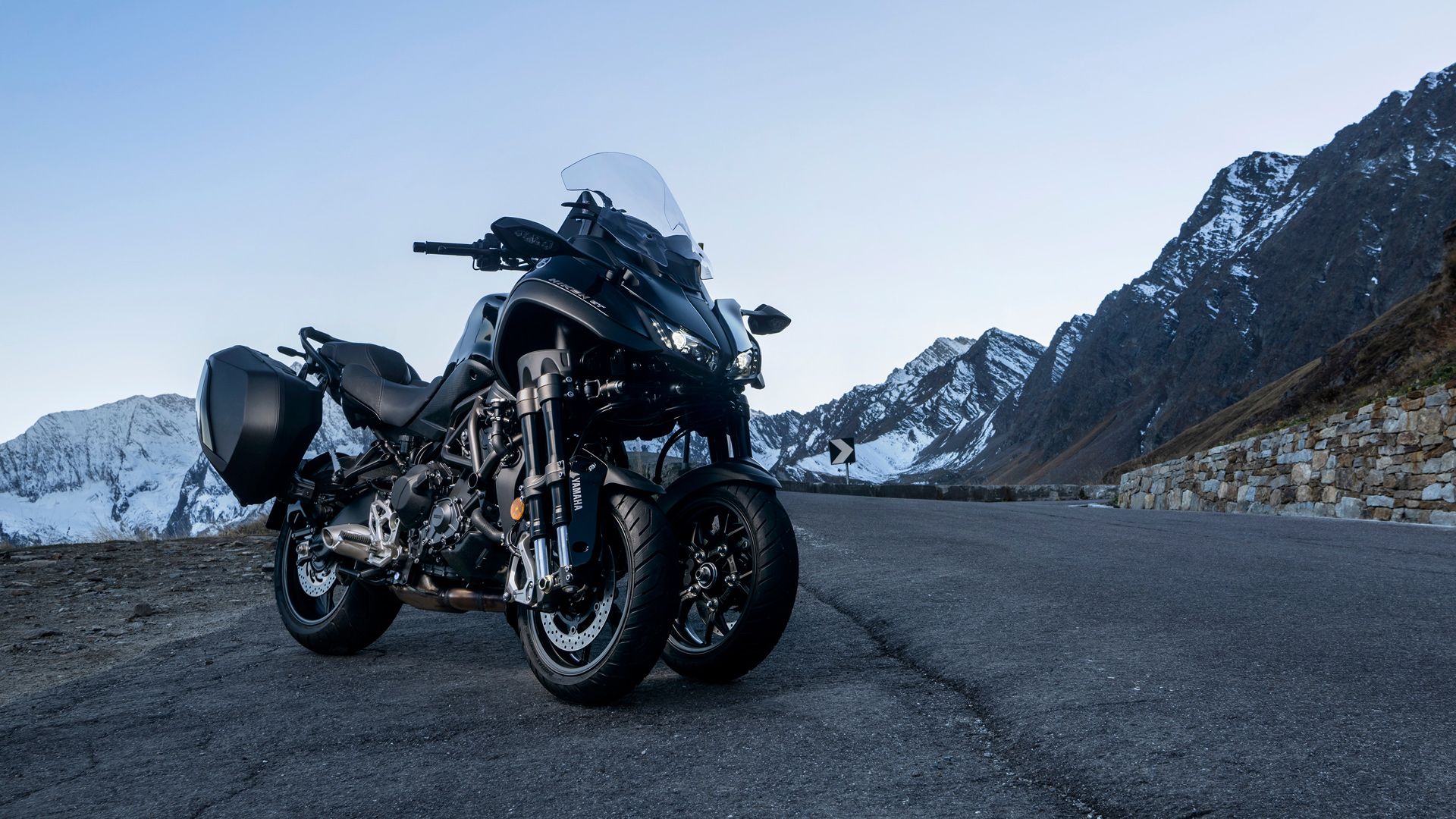 Yamaha Niken GT 2023 Estaticas (1)