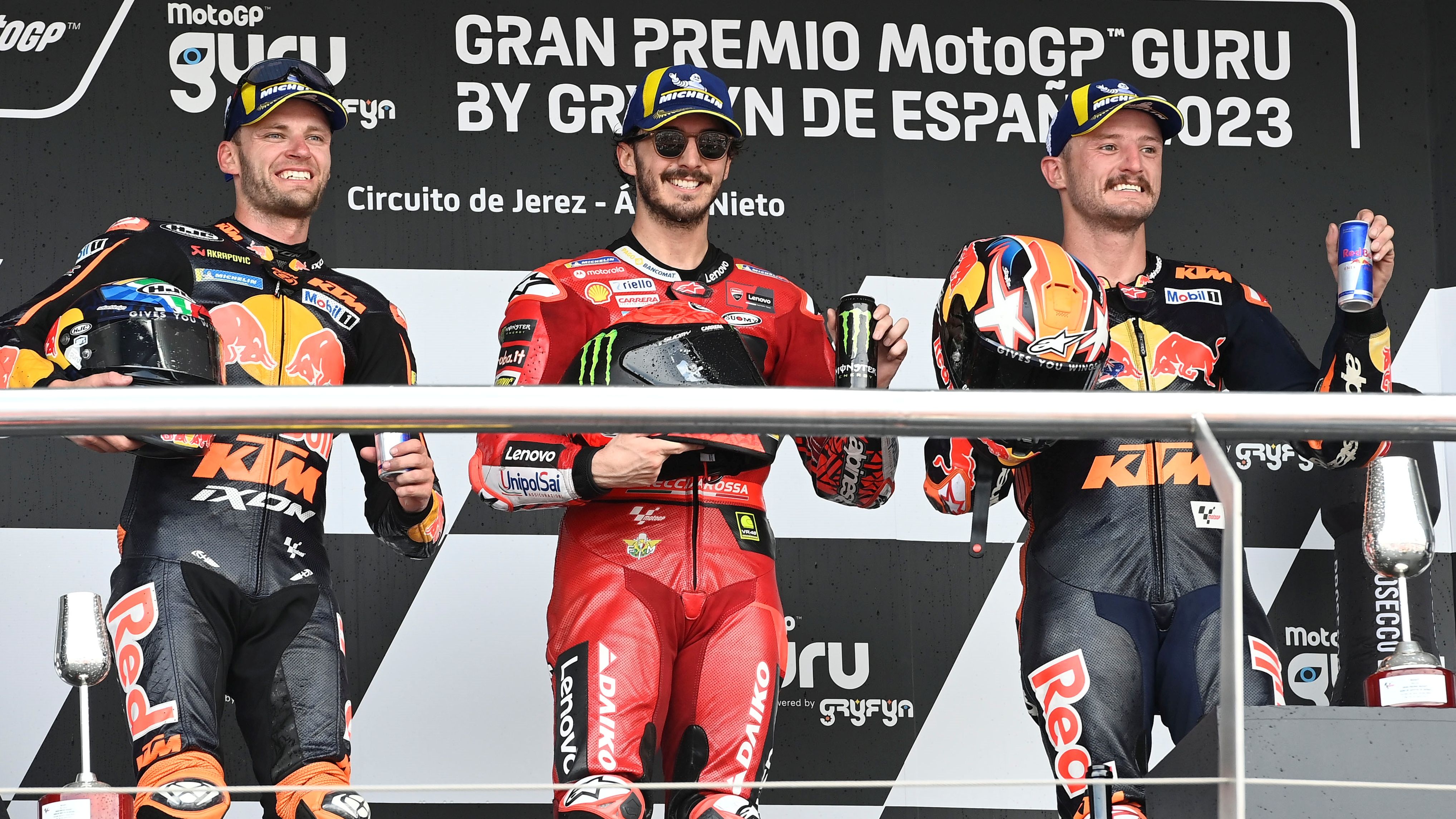Pecco Bagnaia, Brad Binder y Jack Miller en el podio del GP de España de MotoGP 2023 en Jerez