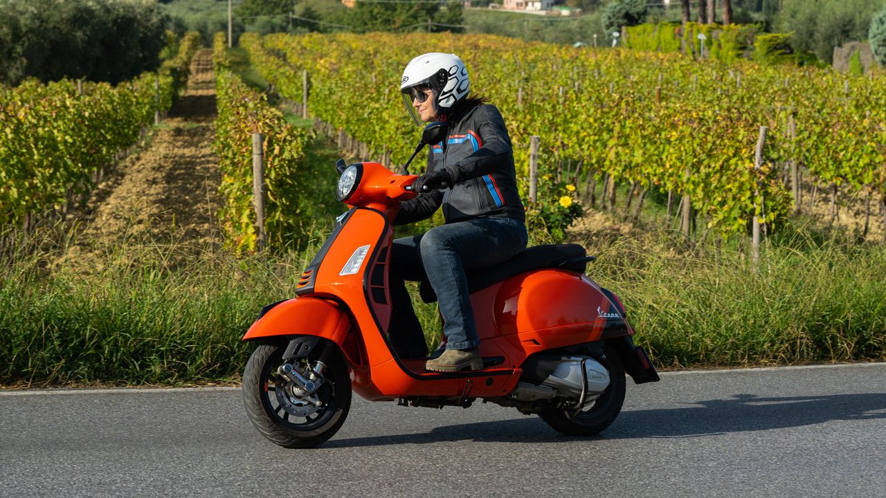 Vespa GTS300 2023