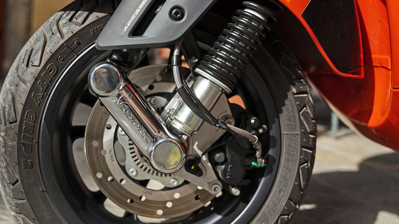 Vespa GTS 300 2023 (2)