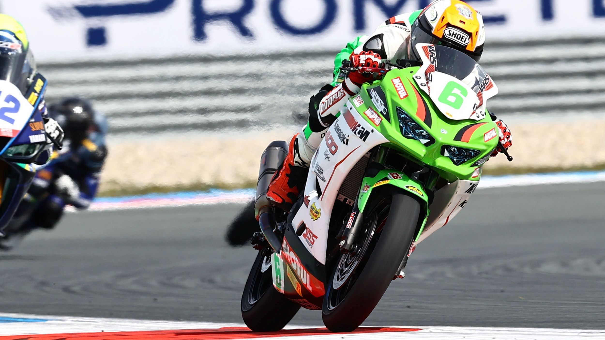 Jeffrey Buis es el primer piloto en lograr ocho victorias en el Mundial de Supersport 300