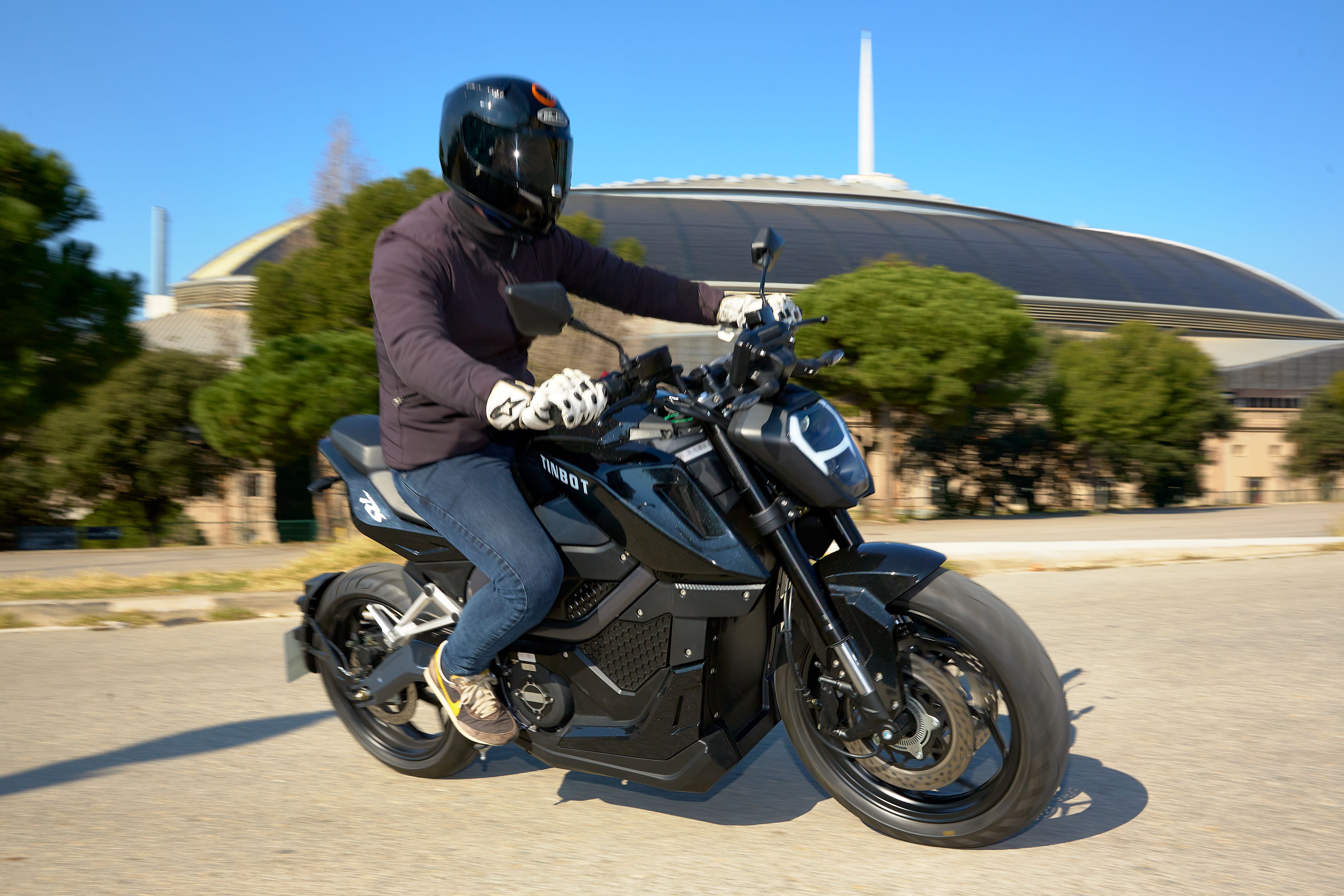 Sunra, Zitmuv y Tinbot en Motoh! Barcelona 2023
