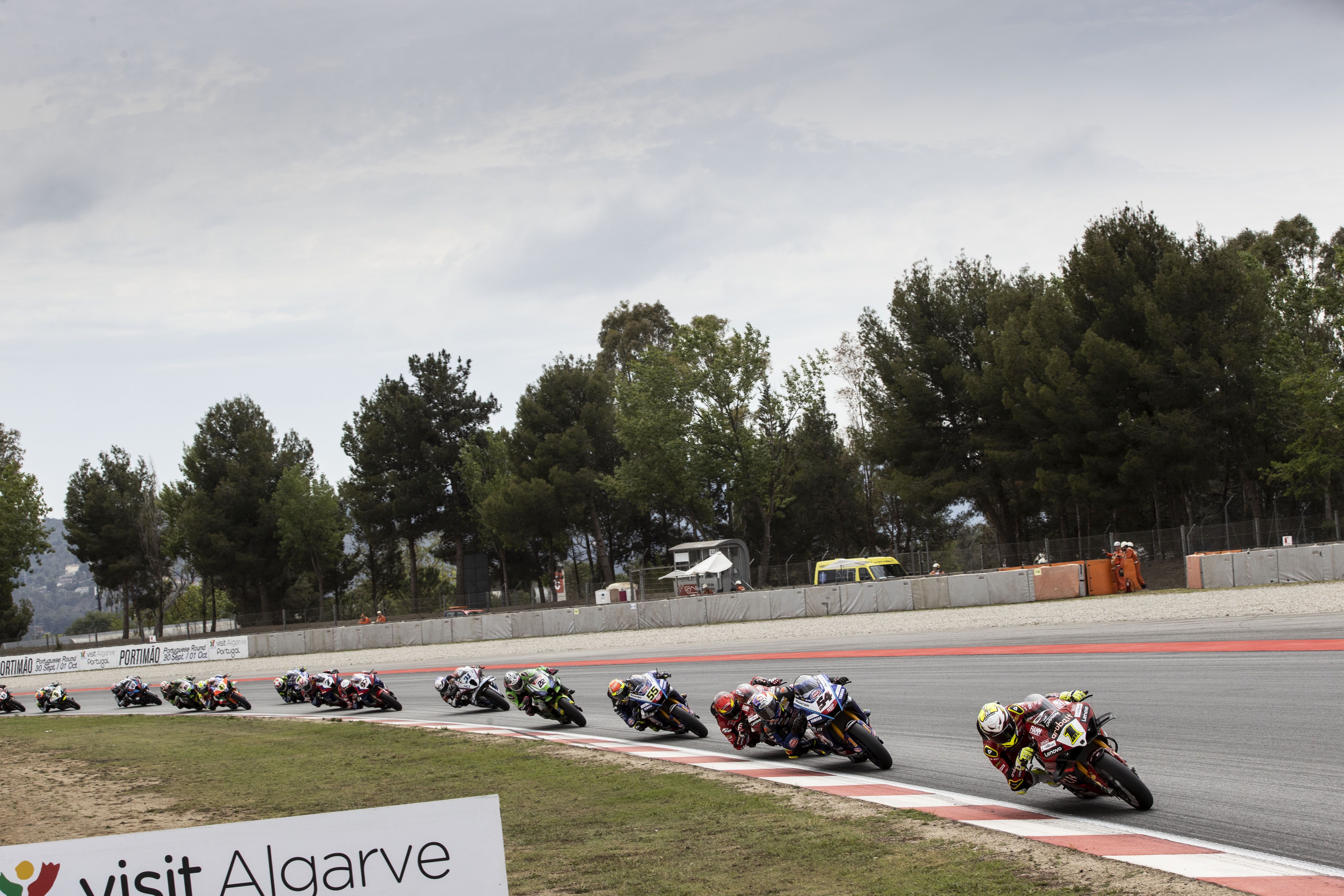 Álvaro Bautista comanda de inicio ante Toprak Razgatlioglu y Michael Rinaldi, WSBK Barcelona 2023