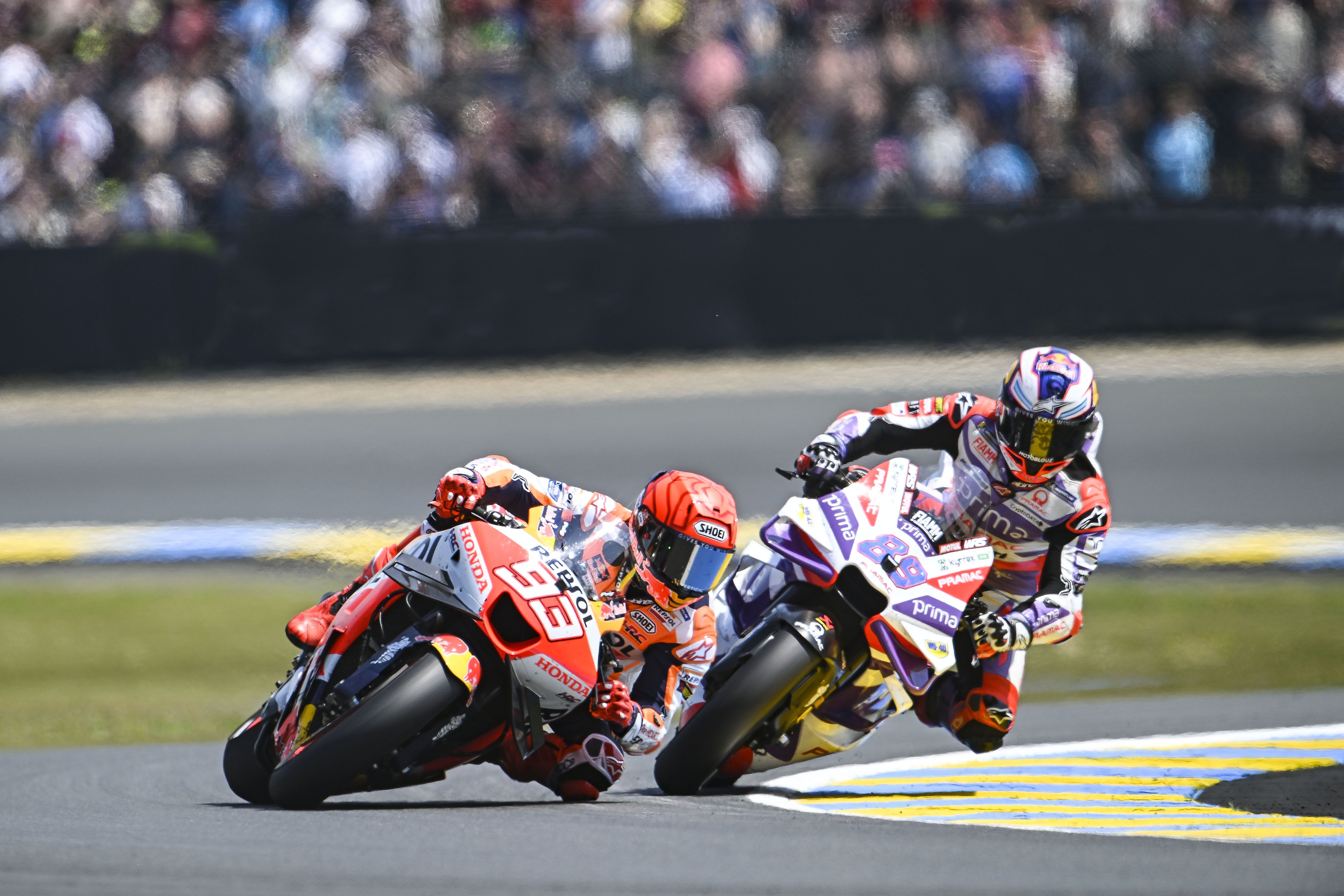 Marc Márquez y Jorge Martín han protagonizado el duelo más intenso del GP de Francia.