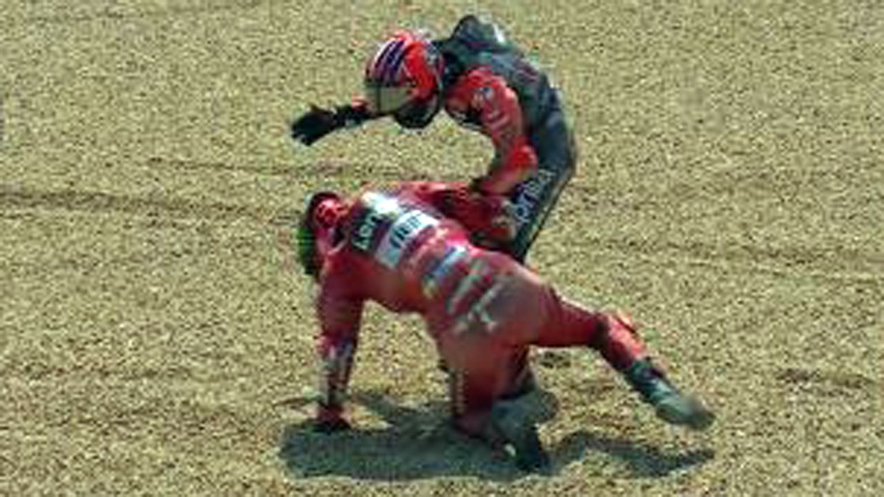 accidente vinales bagnaia le mans (2)