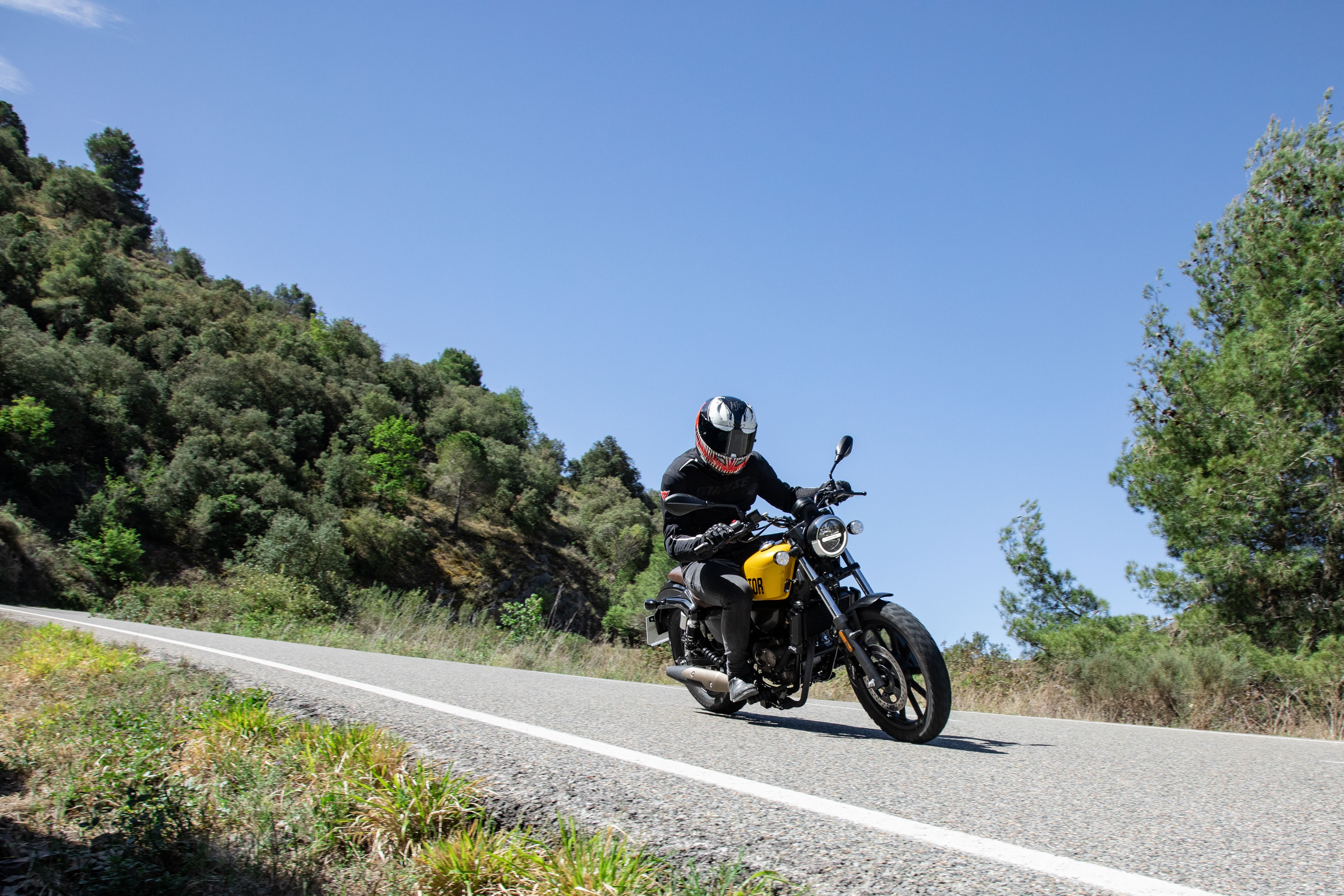QJMotor SRV125 accion (2)