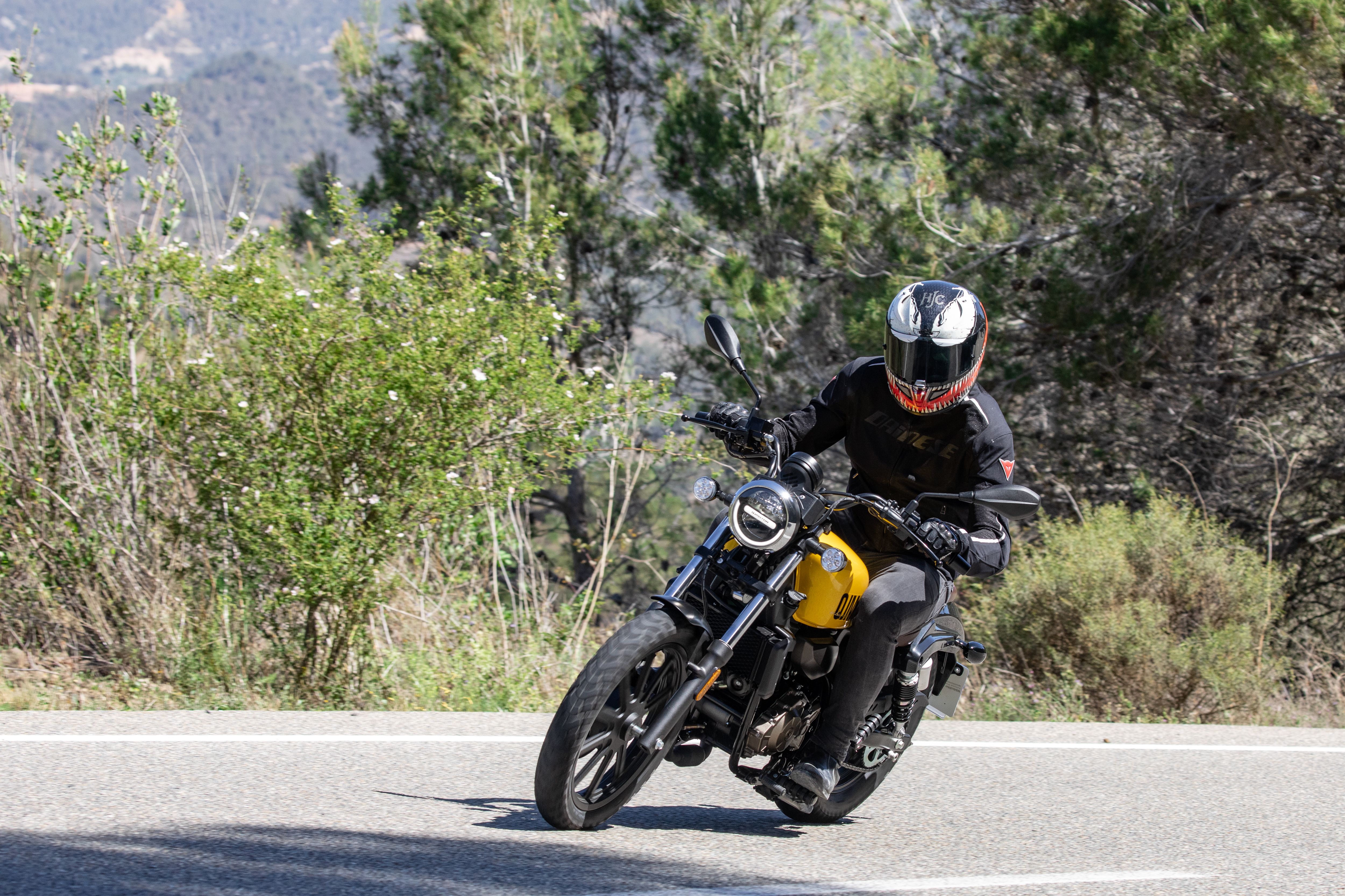 QJMotor SRV125 accion (4)