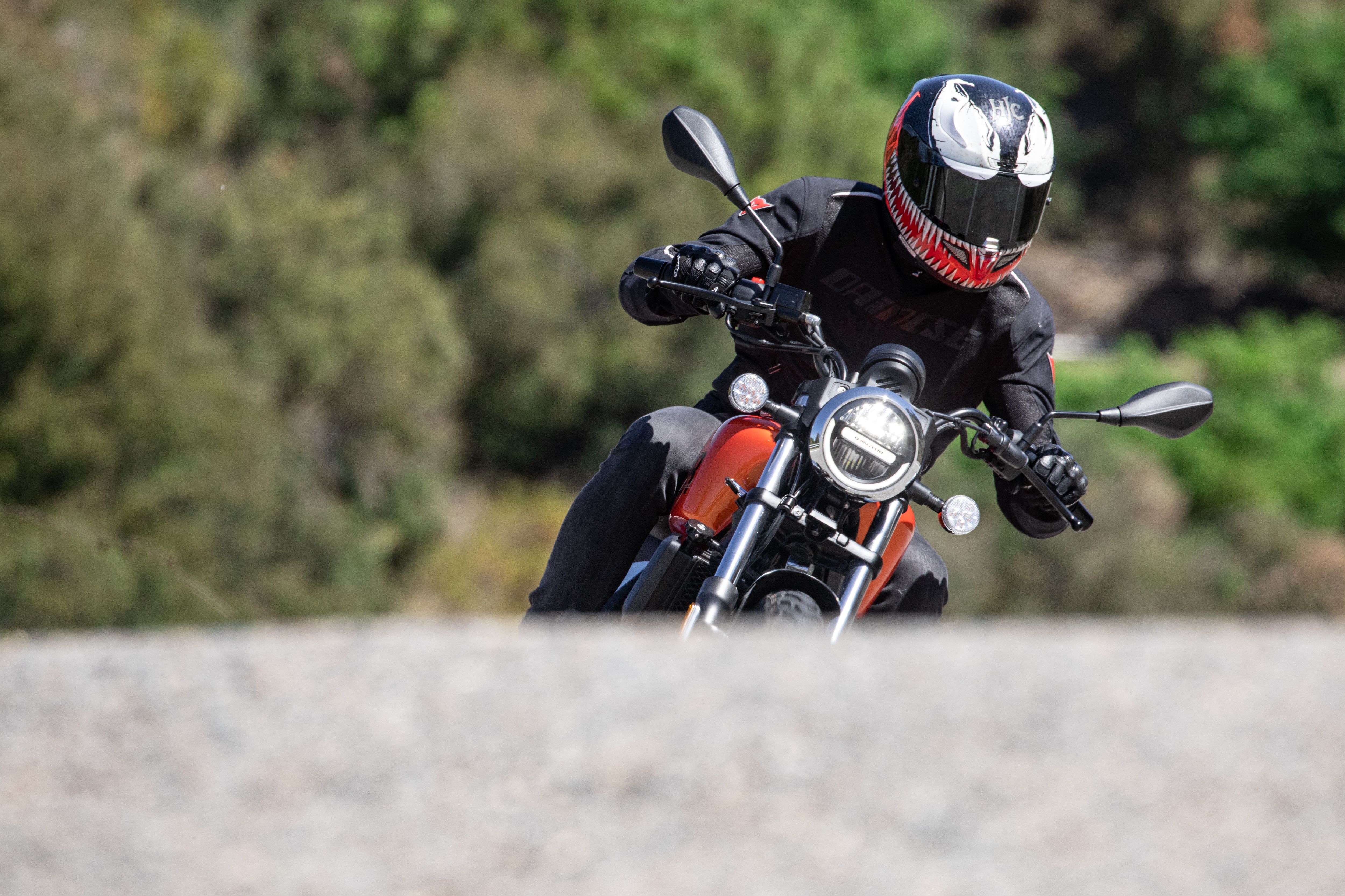 QJMotor SRV125 accion (8)