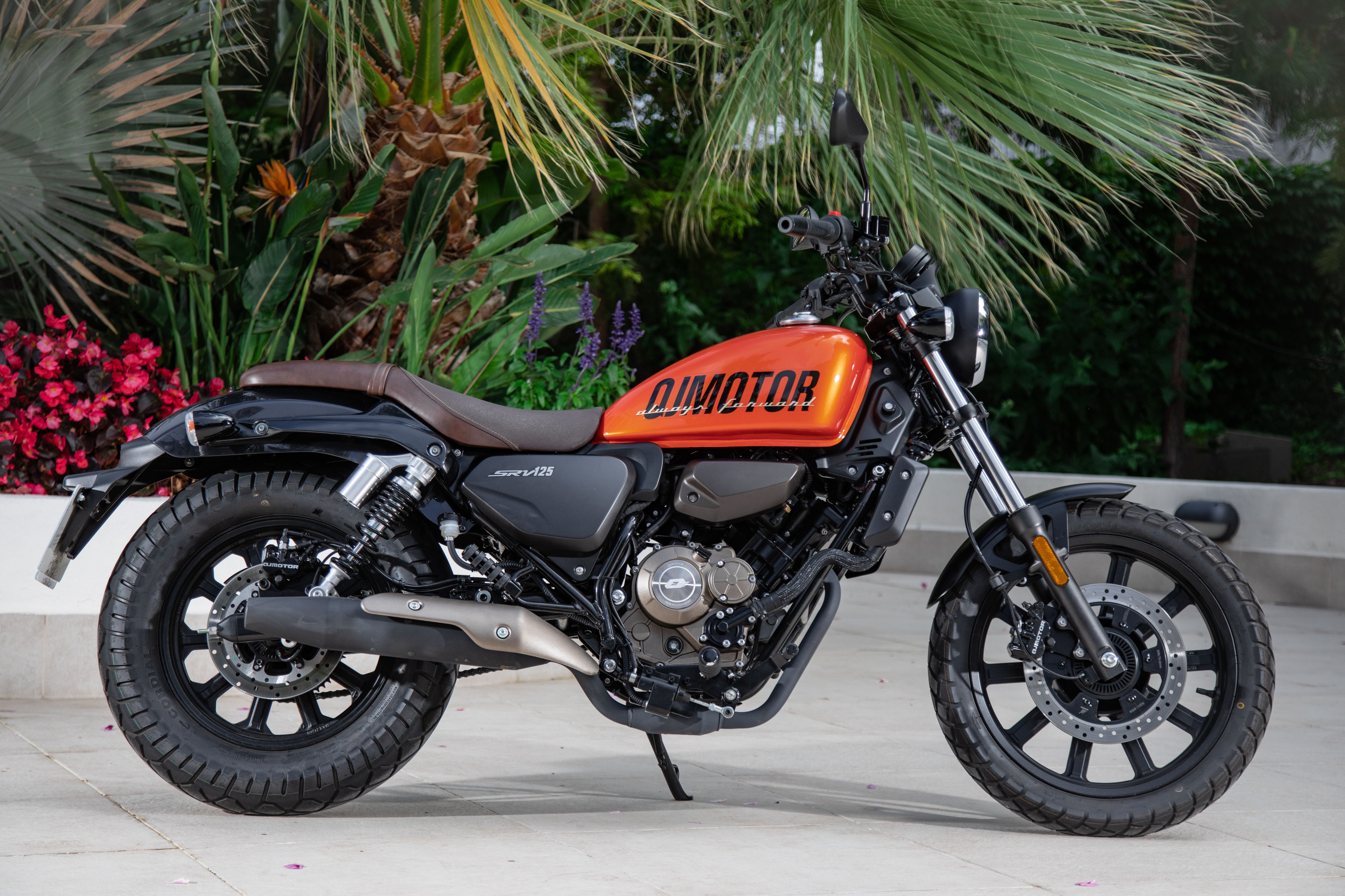 QJMotor SRV125 colores (1)
