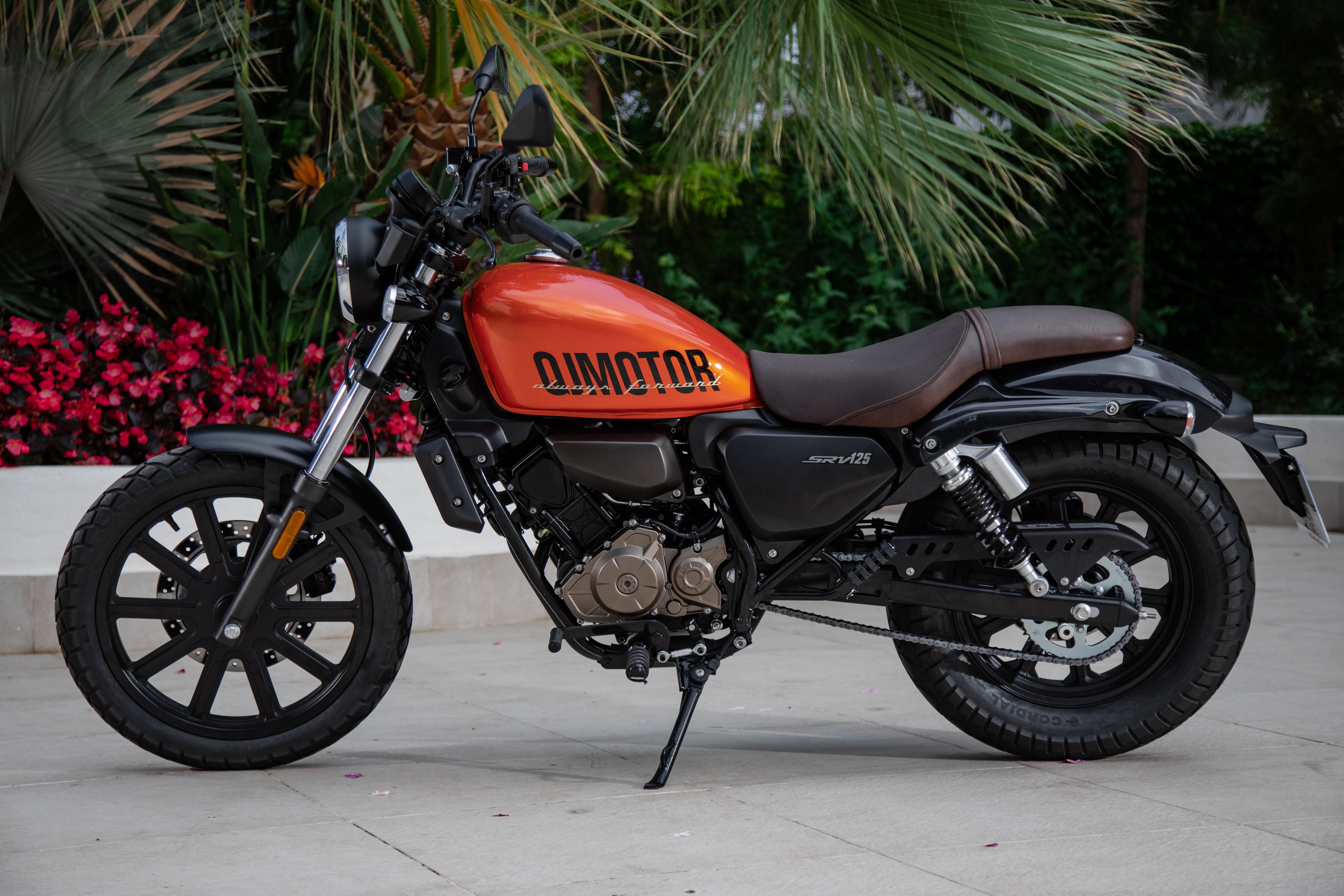 QJMotor SRV125 detalles (2)