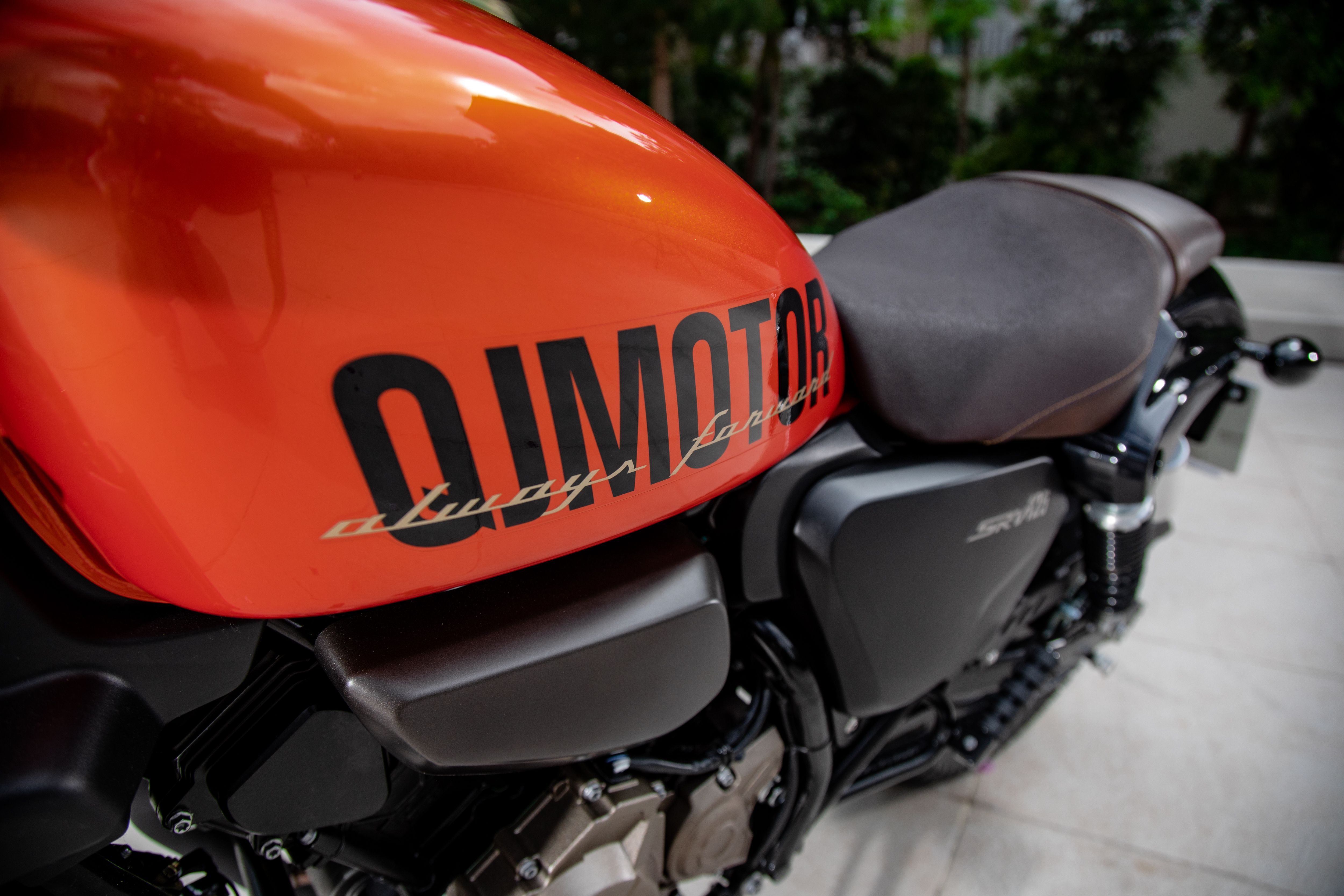 QJMotor SRV125 detalles (3)