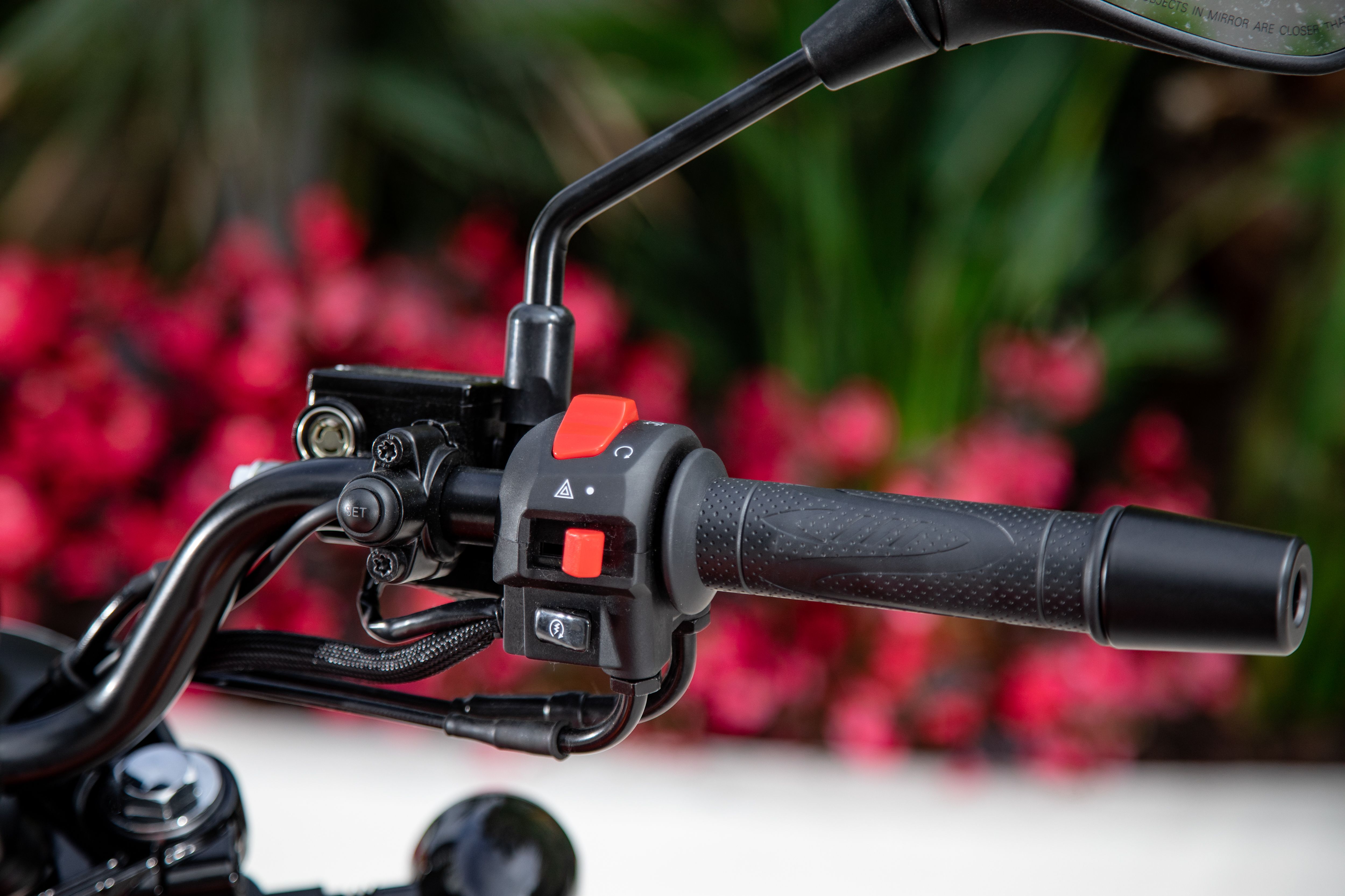 QJMotor SRV125 detalles (5)