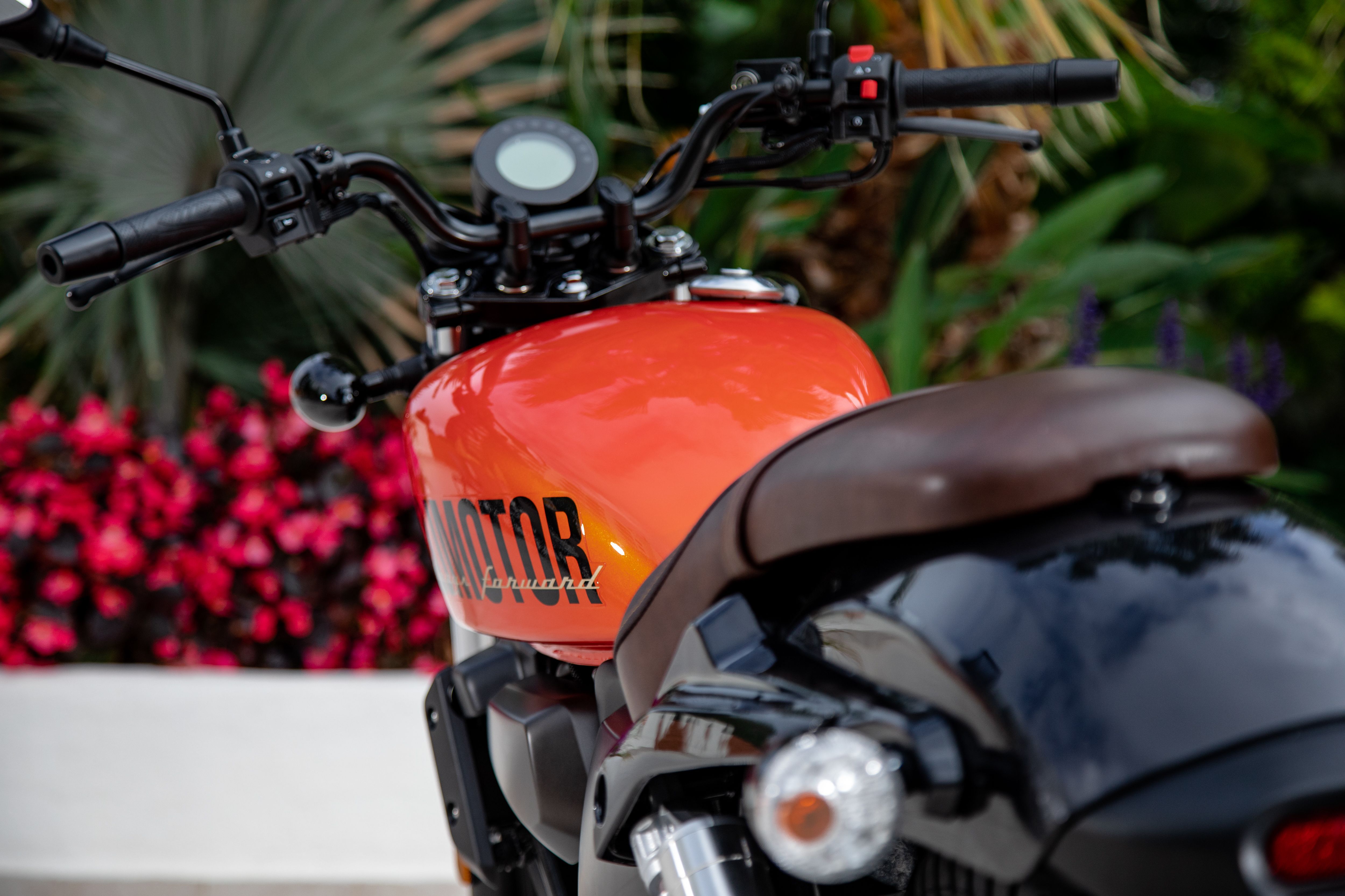 QJMotor SRV125 detalles (6)