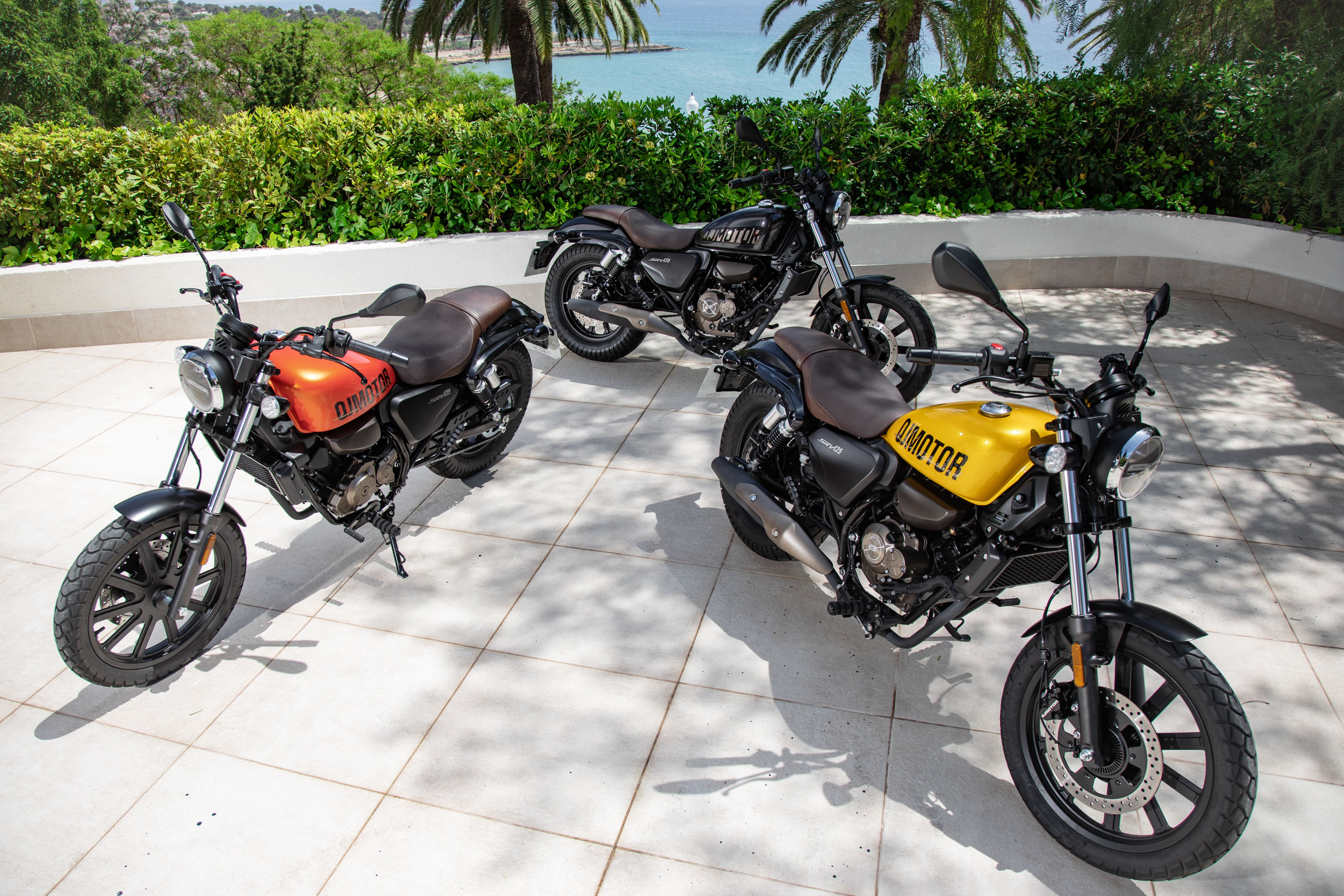 QJMotor SRV125 estatica (5)