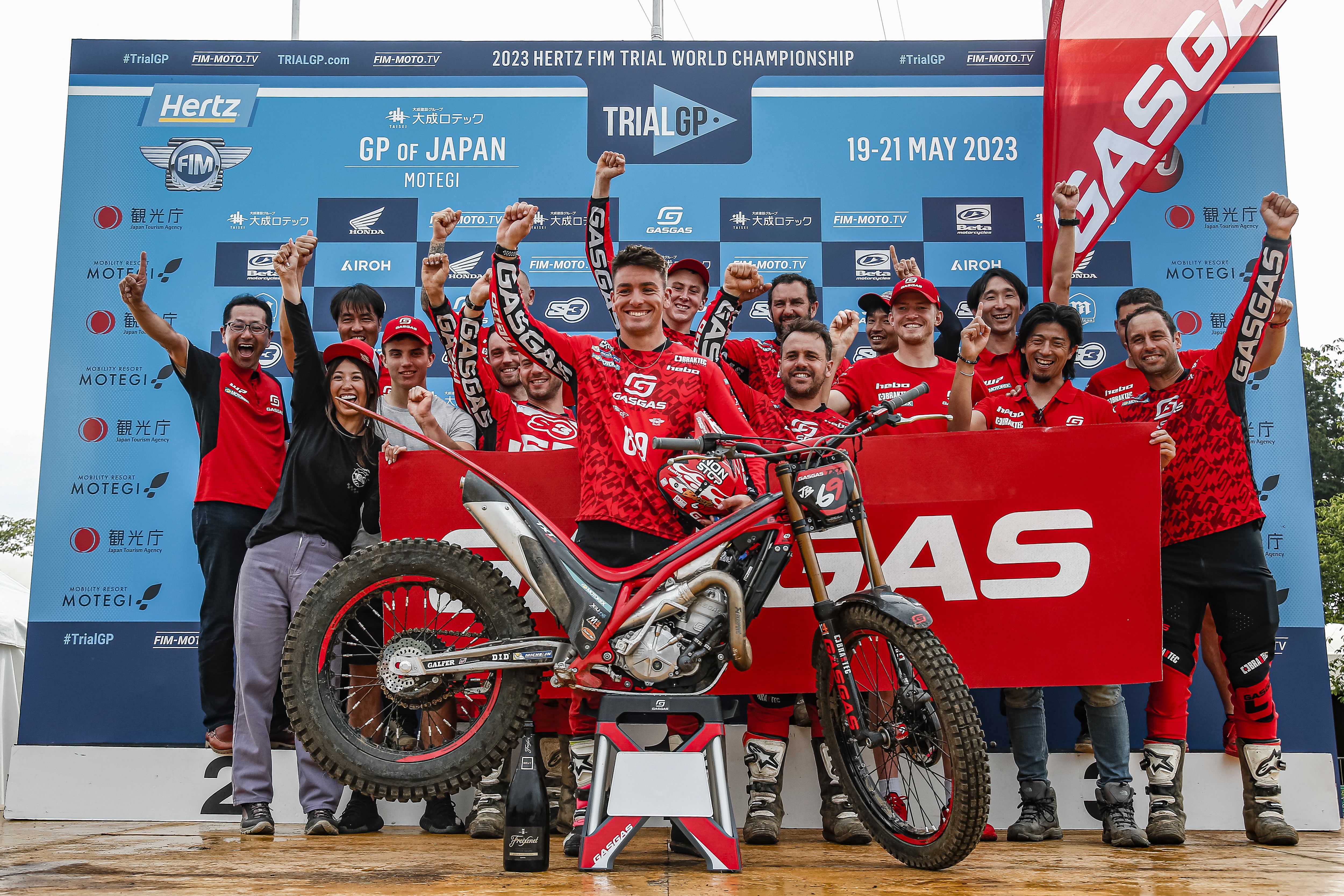 Grandioso duel en el Mundial de Trial GP. Busto líder, empatado con Bou, tras la cita de Japón