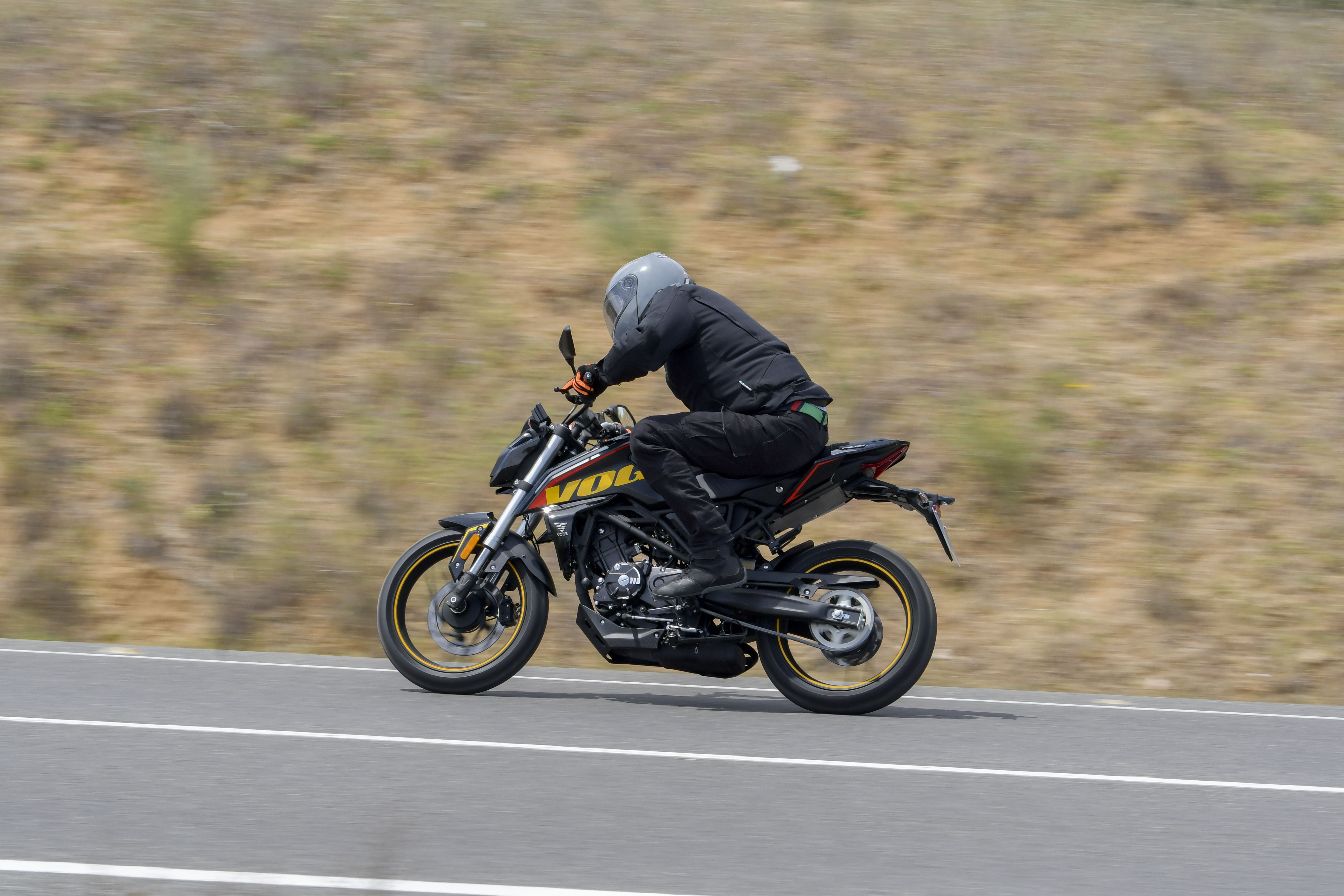 VOGE 125 R
