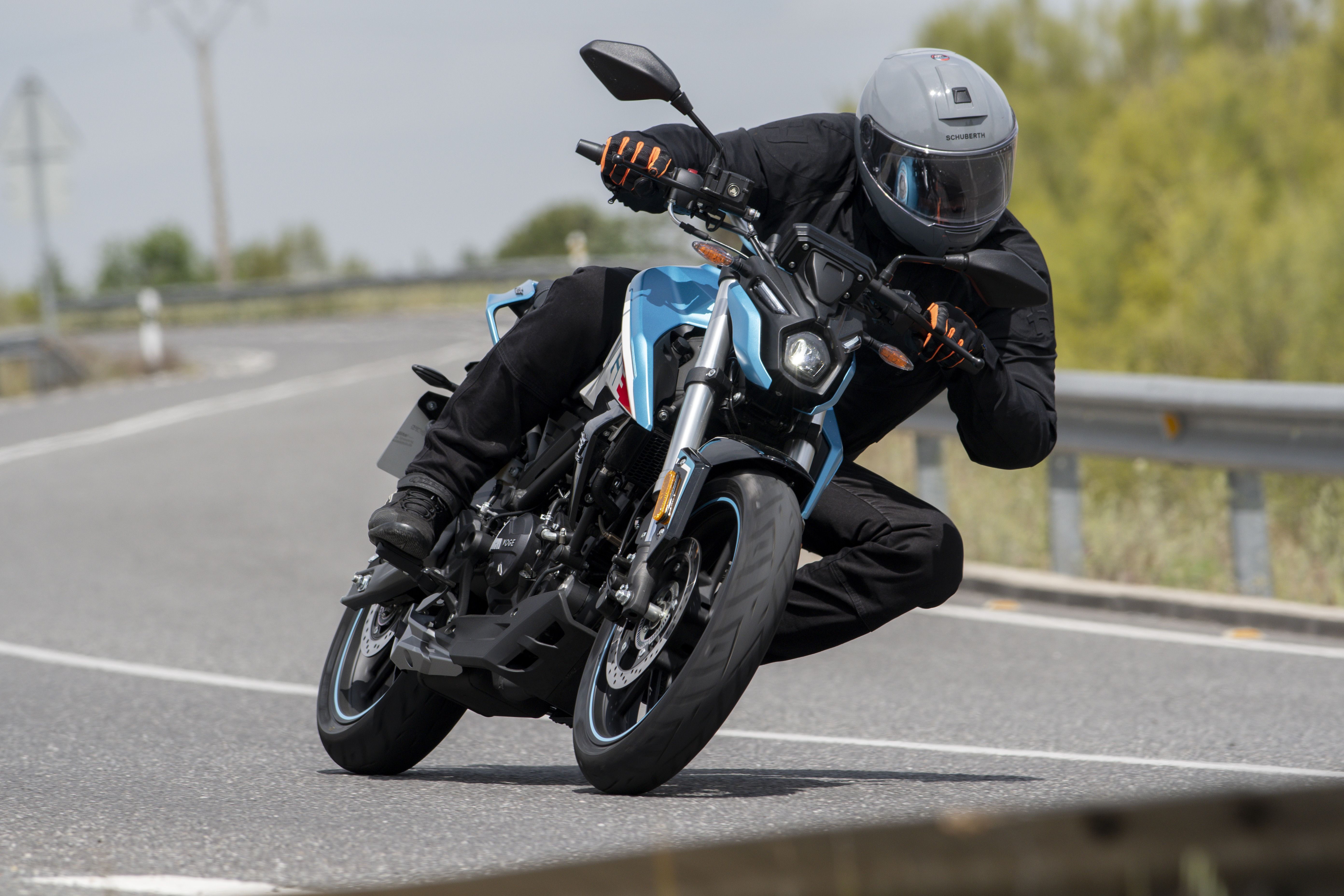 VOGE 125 R