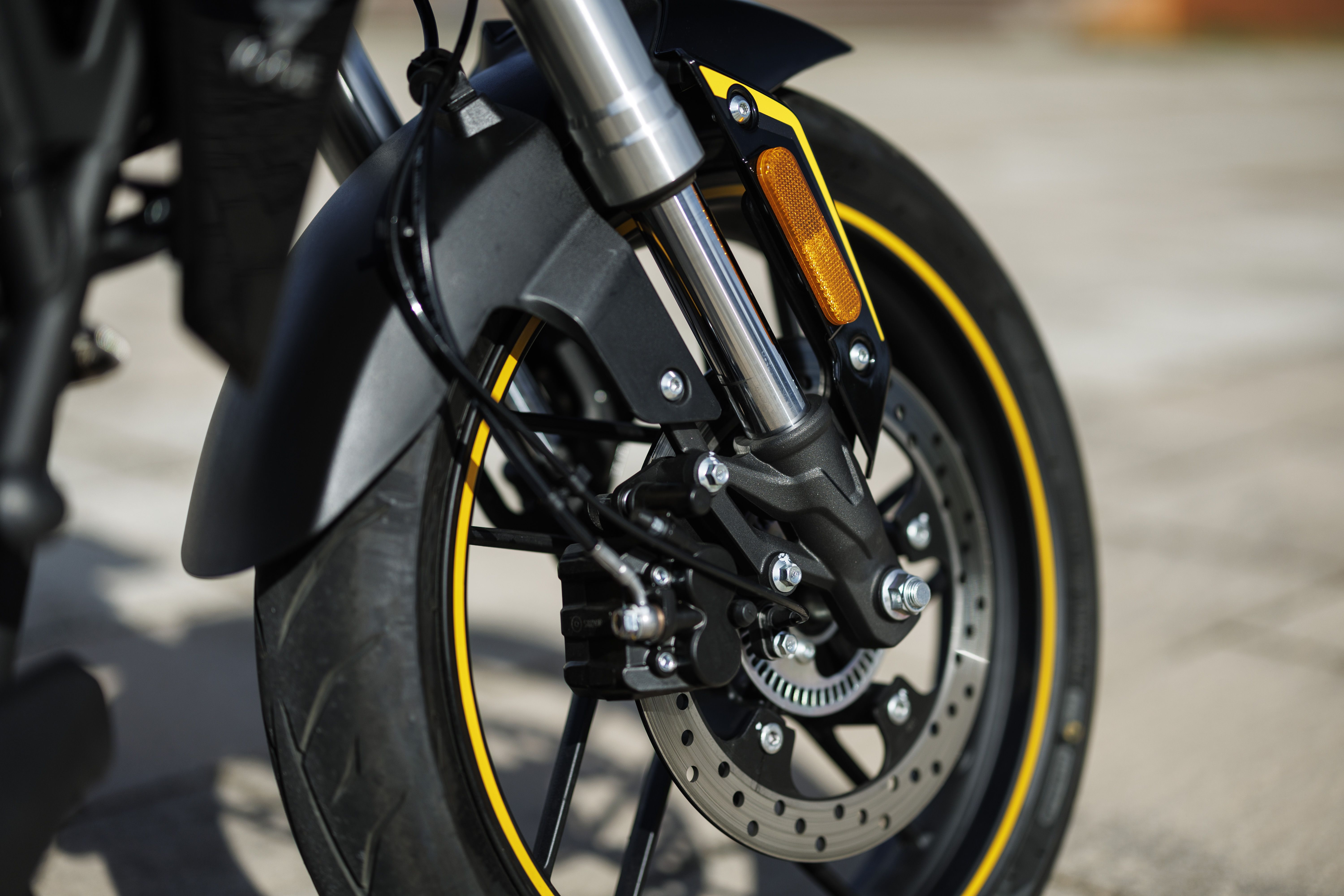 VOGE 125 R
