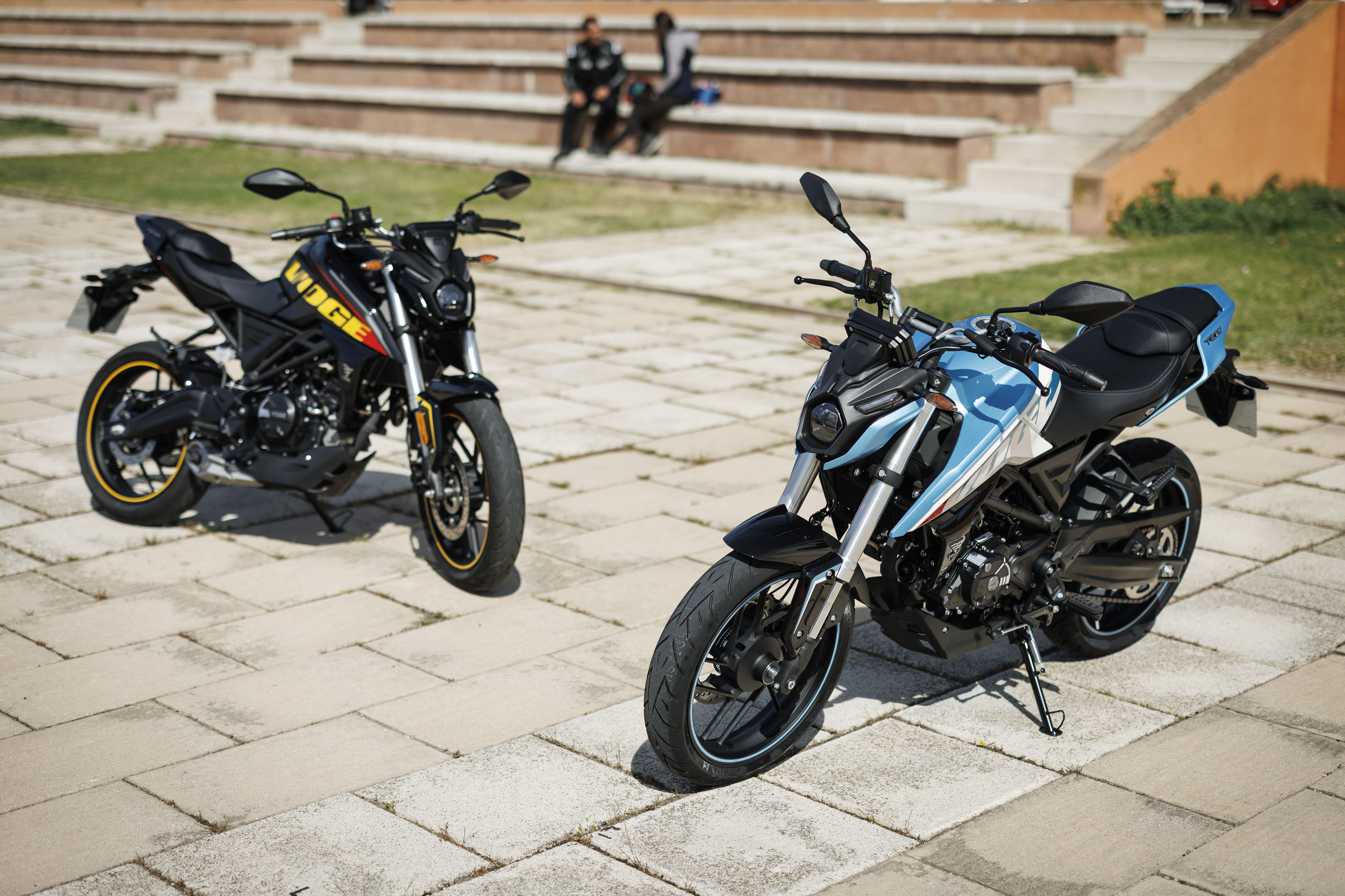 VOGE 125 R