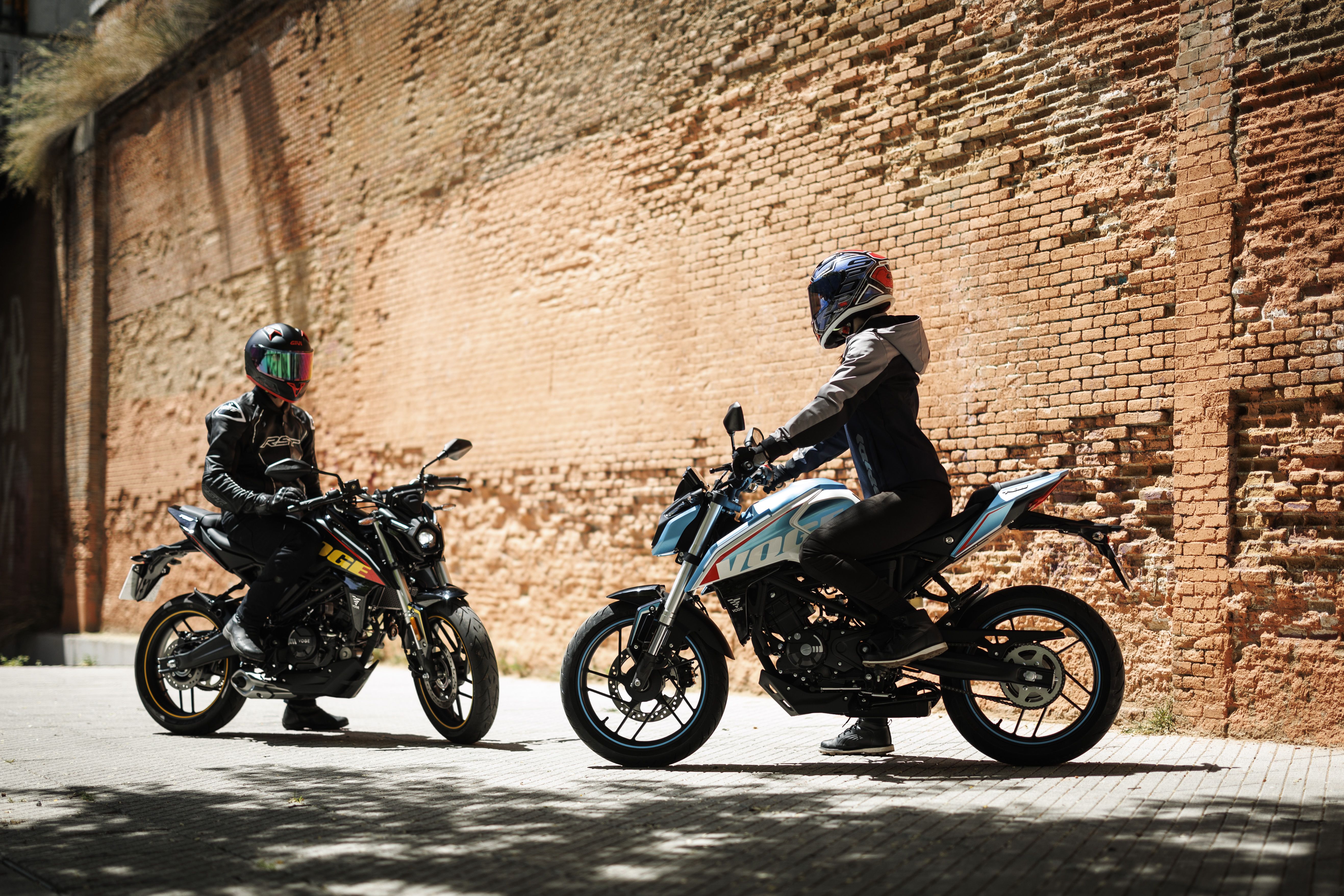 VOGE 125 R