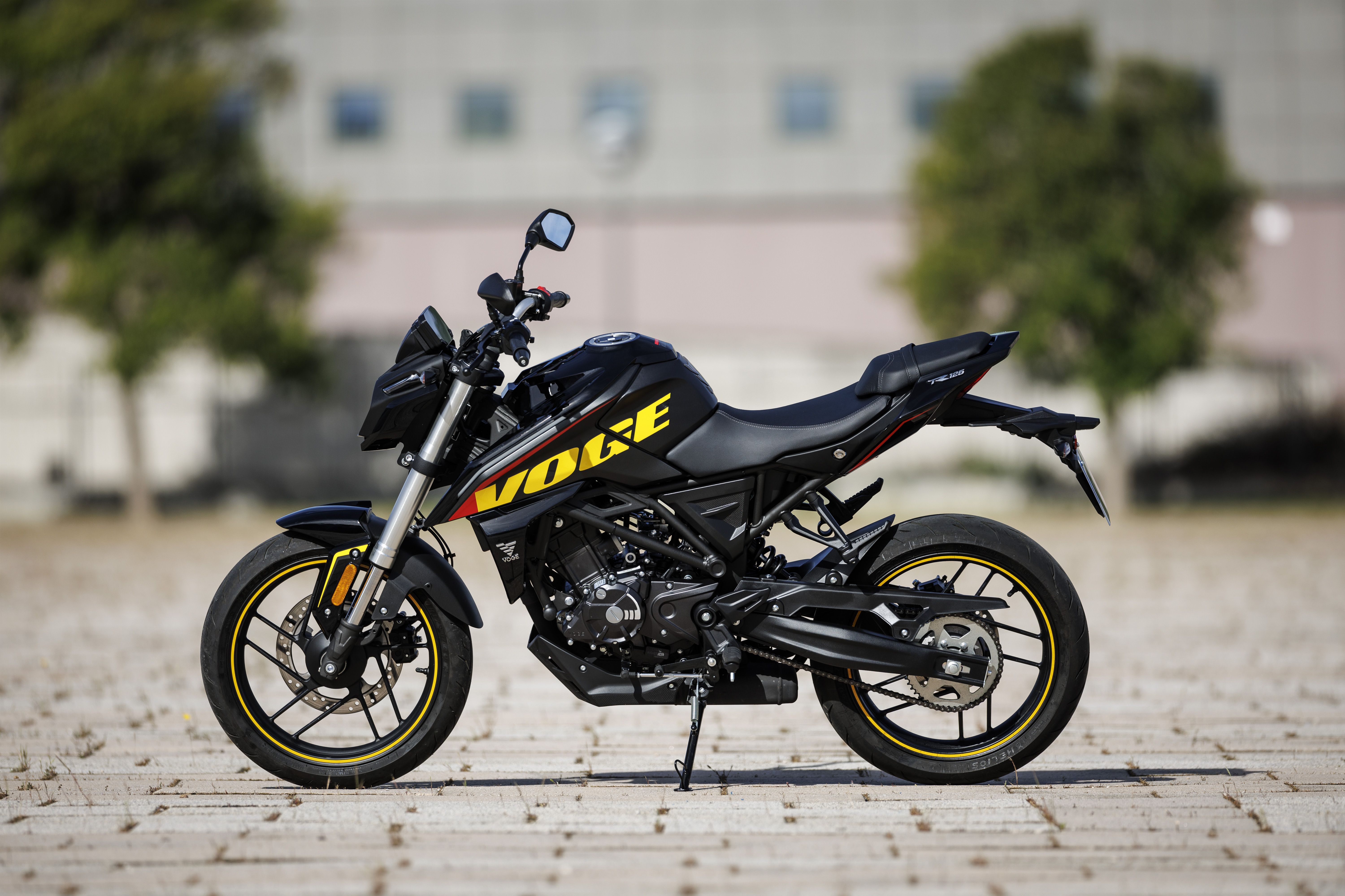 VOGE 125 R