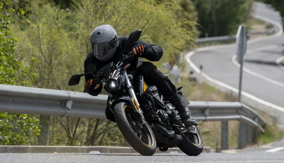 VOGE 125R Motociclismo 29 VOGE 125R Motociclismo 29