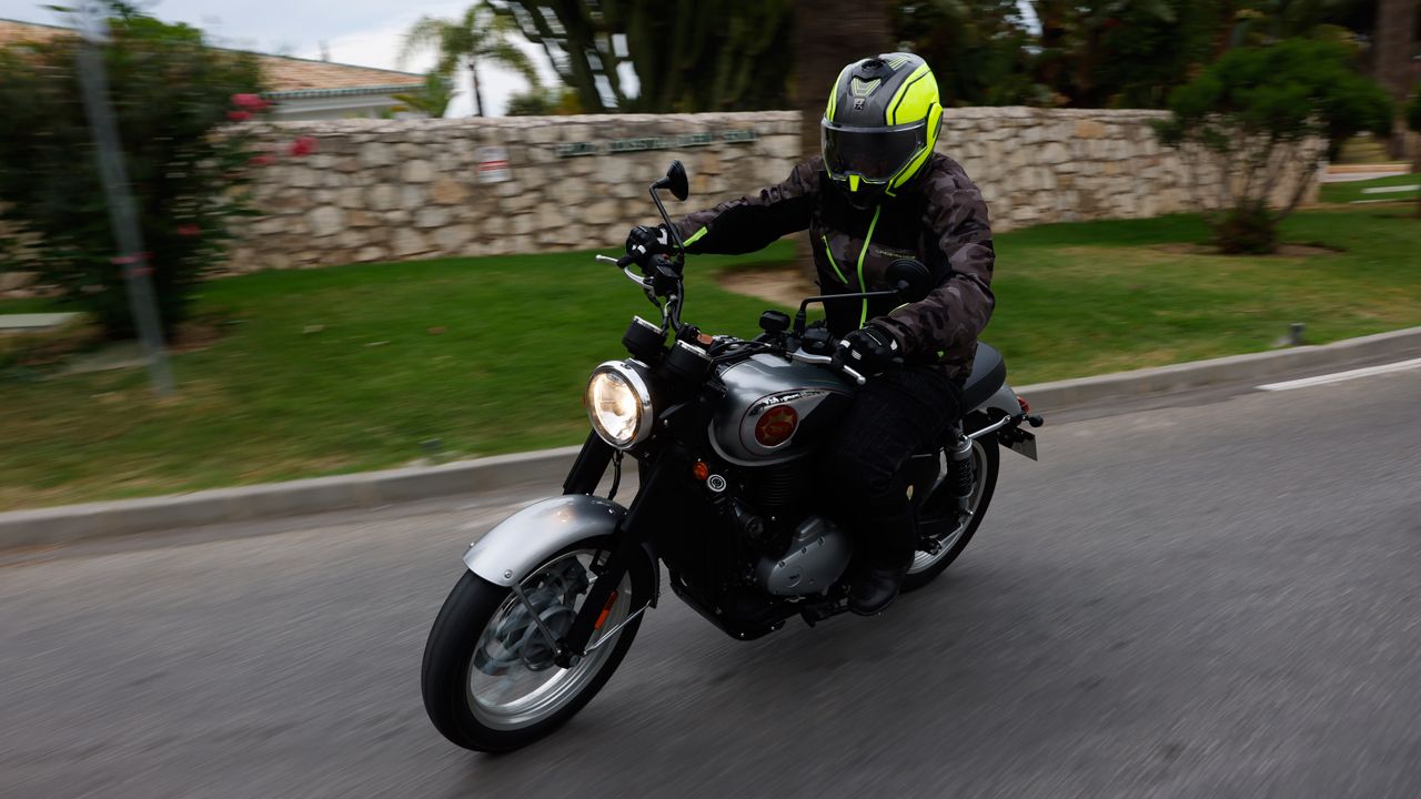 BSA Gold Star 650