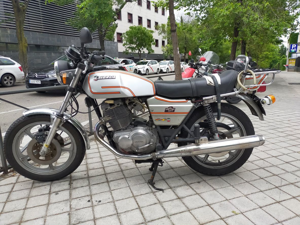 Motor DOHC