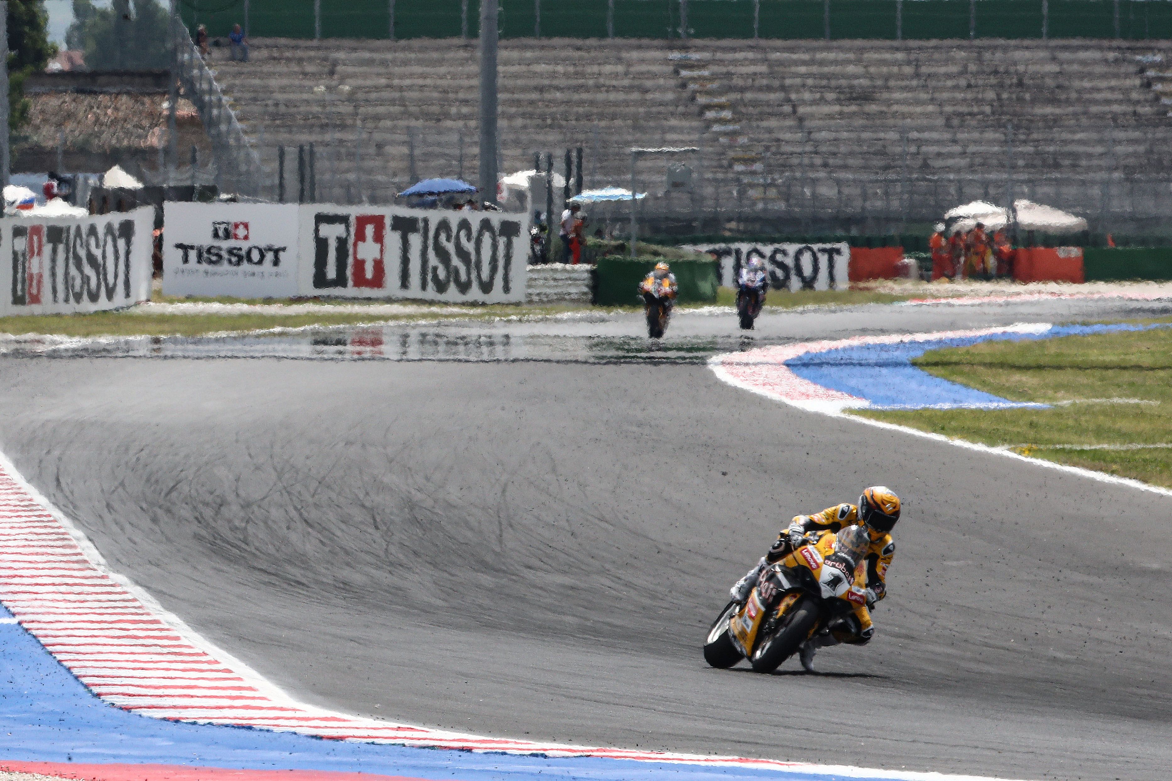 Álvaro Bautista con una distancia sideral sobre sus perseguidores, WSBK Misano 2023