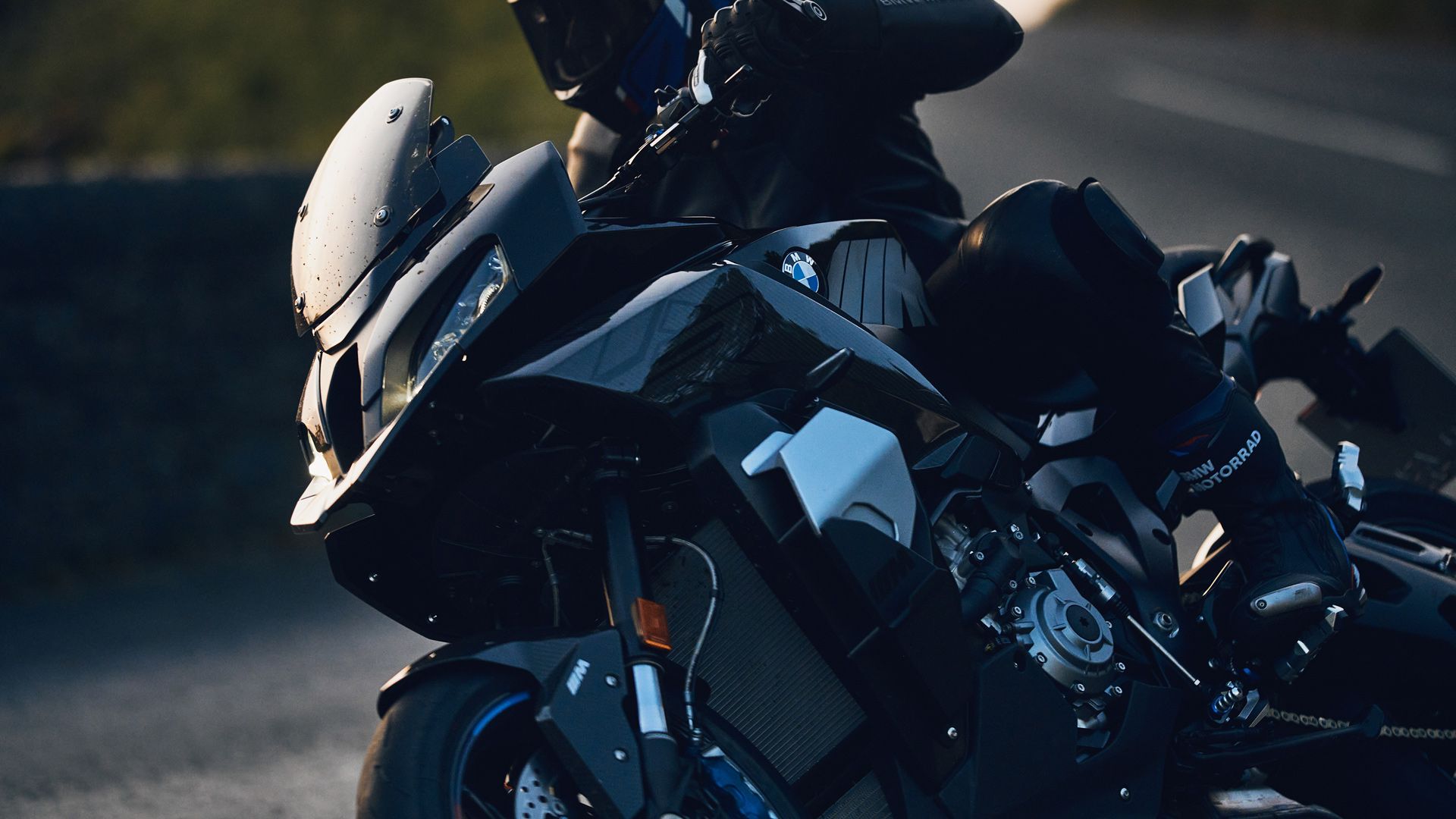 BMW M 1000 XR 2023 (5)