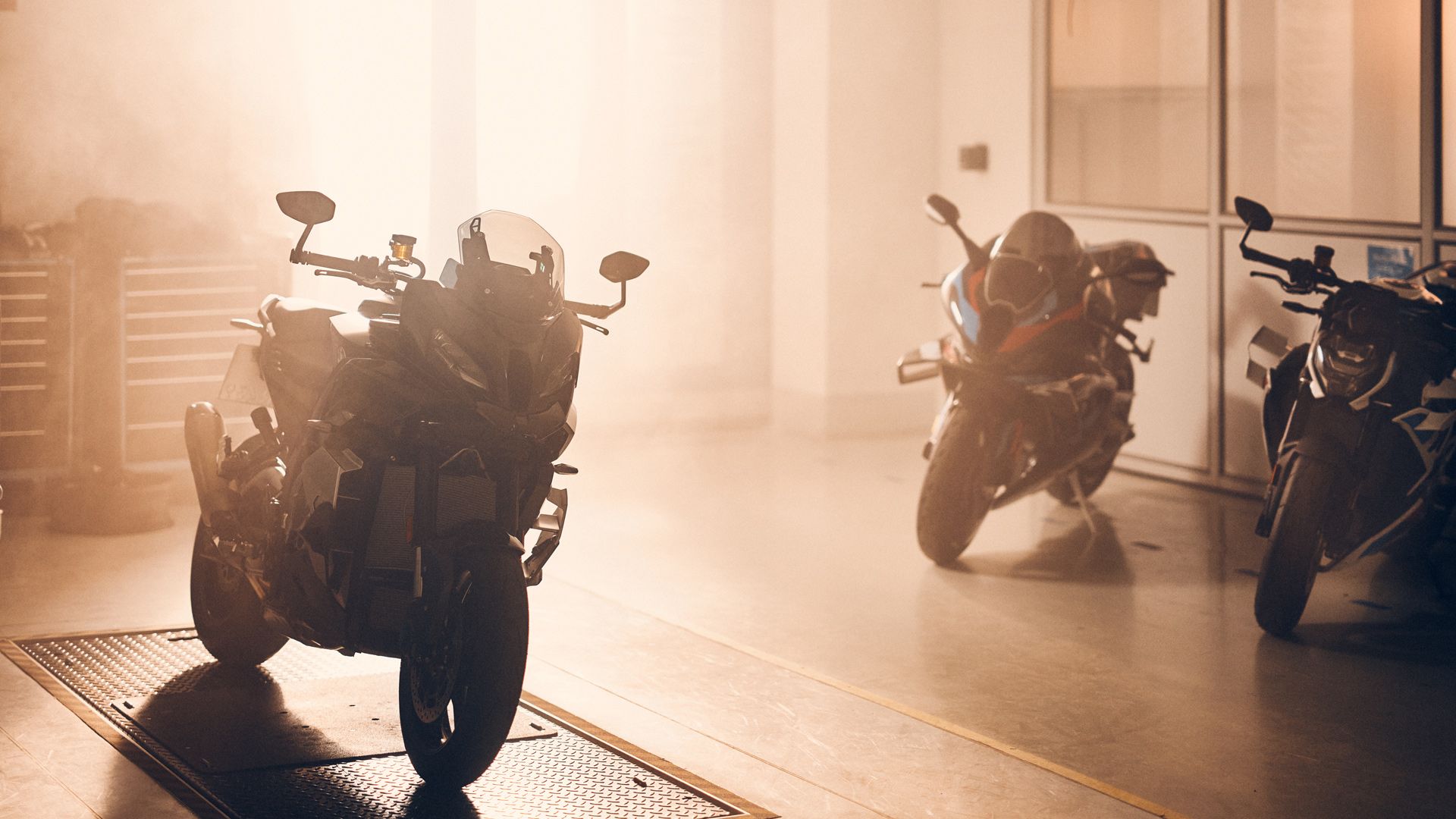 BMW M 1000 XR 2023 (12)