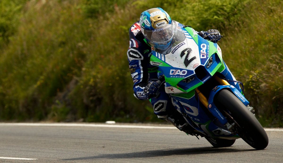 Dean Harrison logró el segundo puesto tras apretar otra vez a Peter Hickman